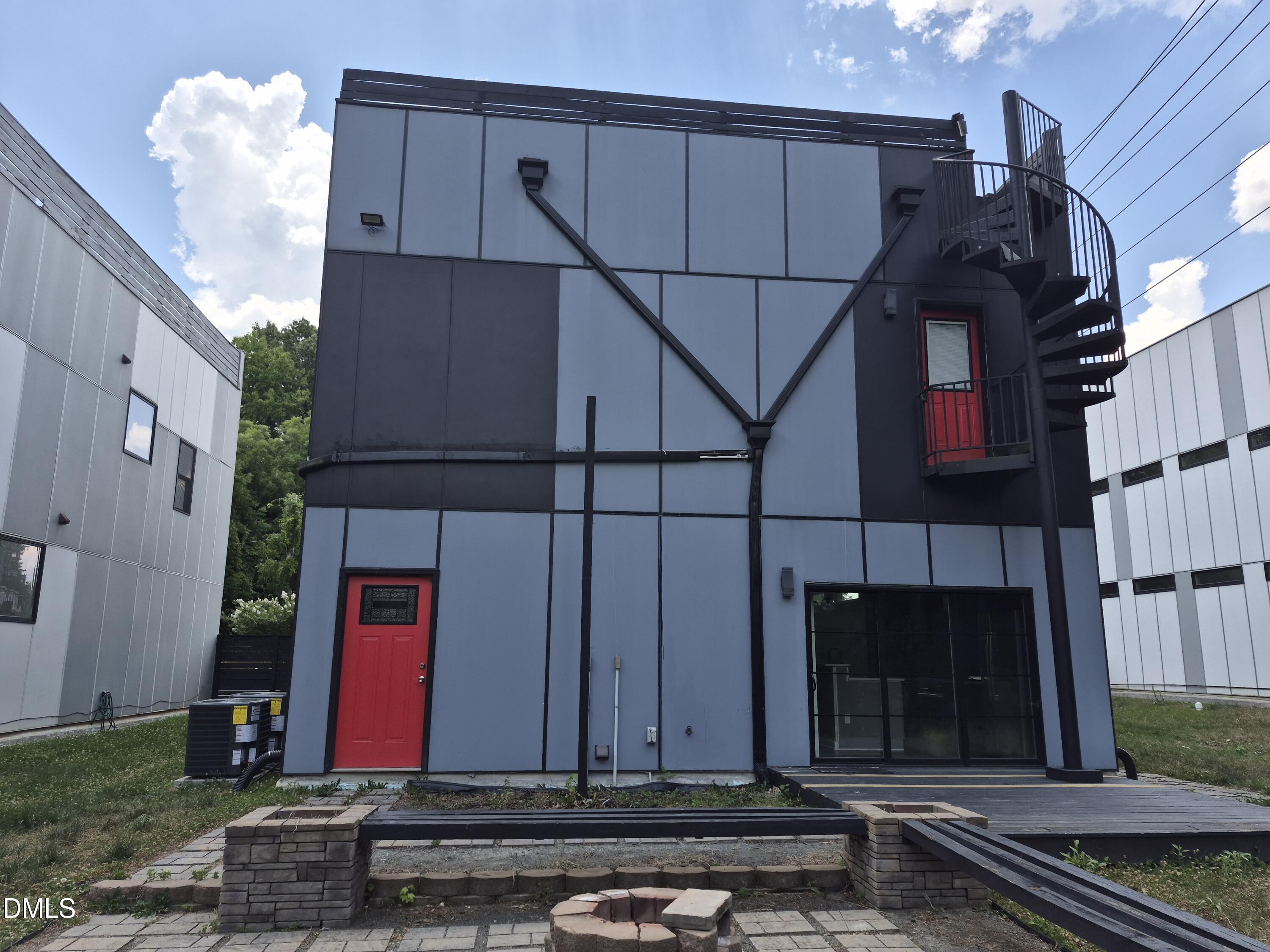 603 Lee Street Property Photo 25