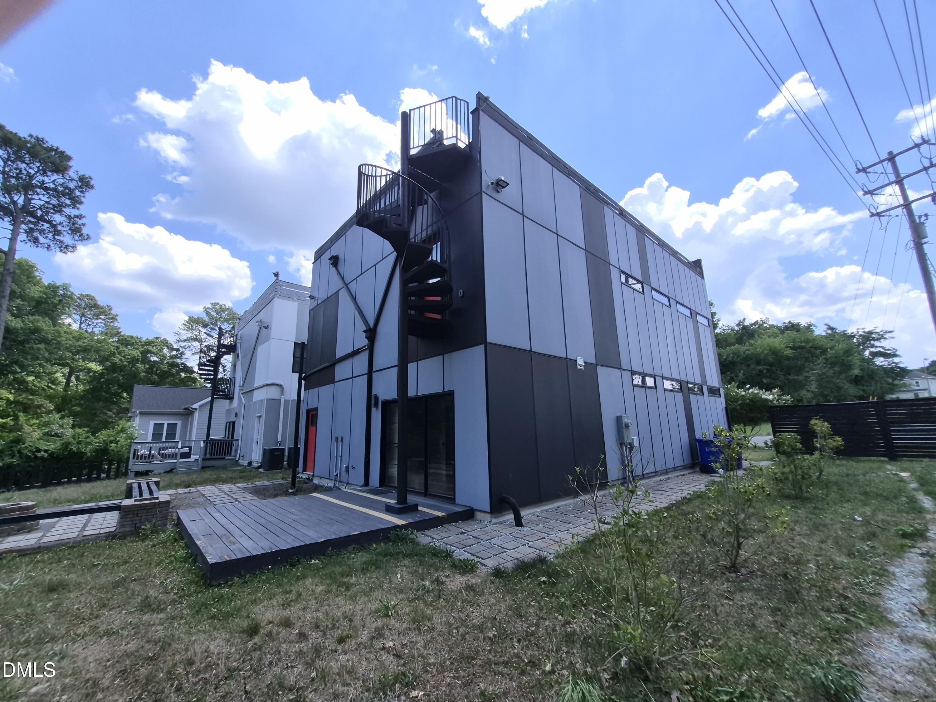 603 Lee Street Property Photo 26