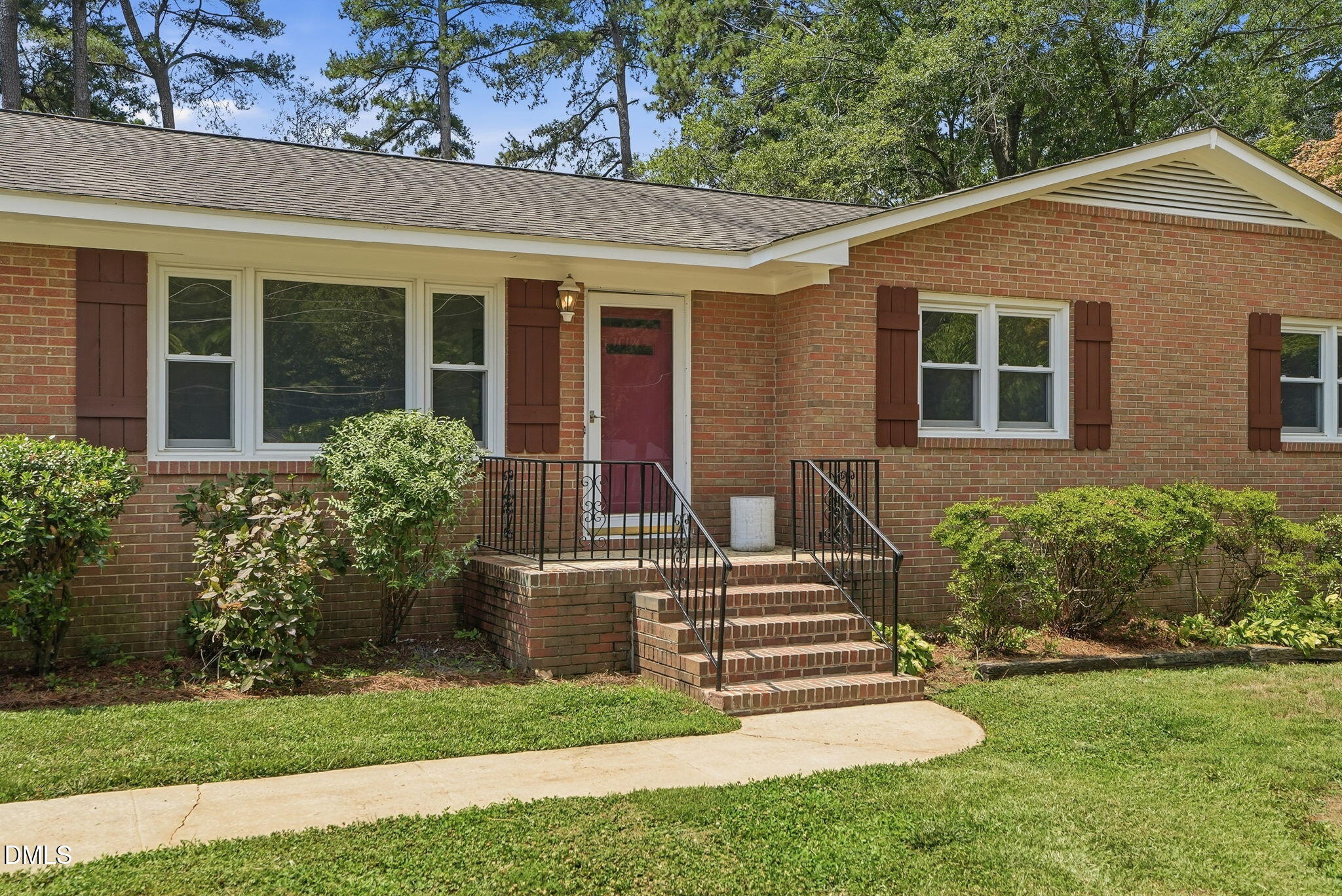 4409 Leota Drive Property Photo 2