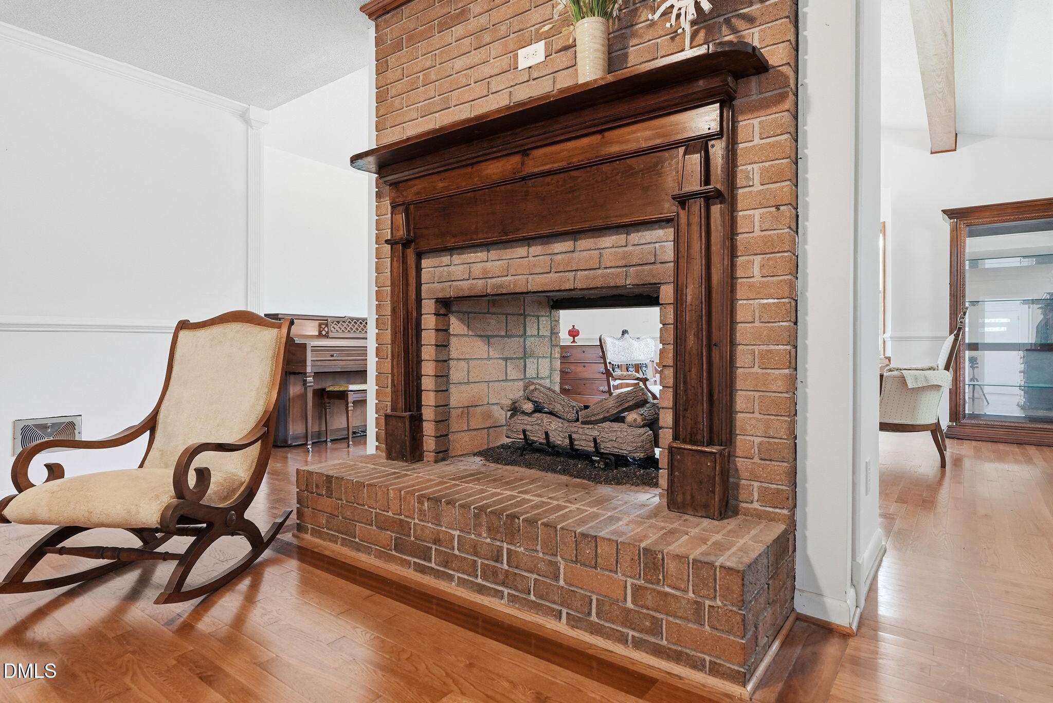 4409 Leota Drive Property Photo 8