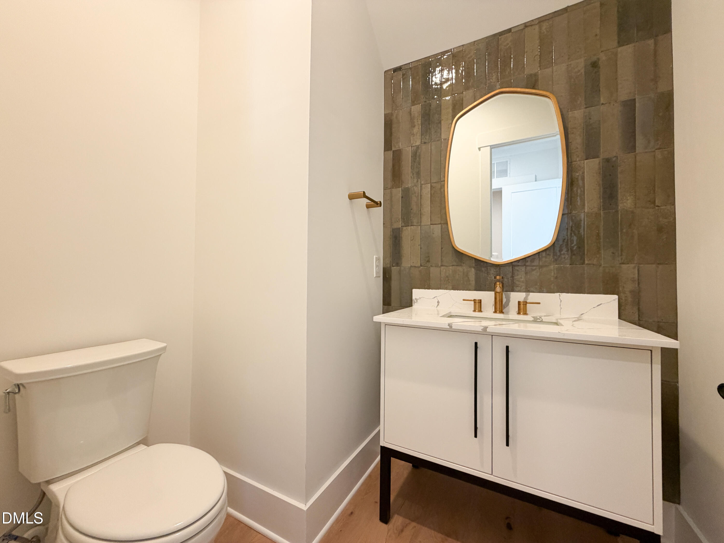 2453 Rosslare Mews Lane Property Photo 20