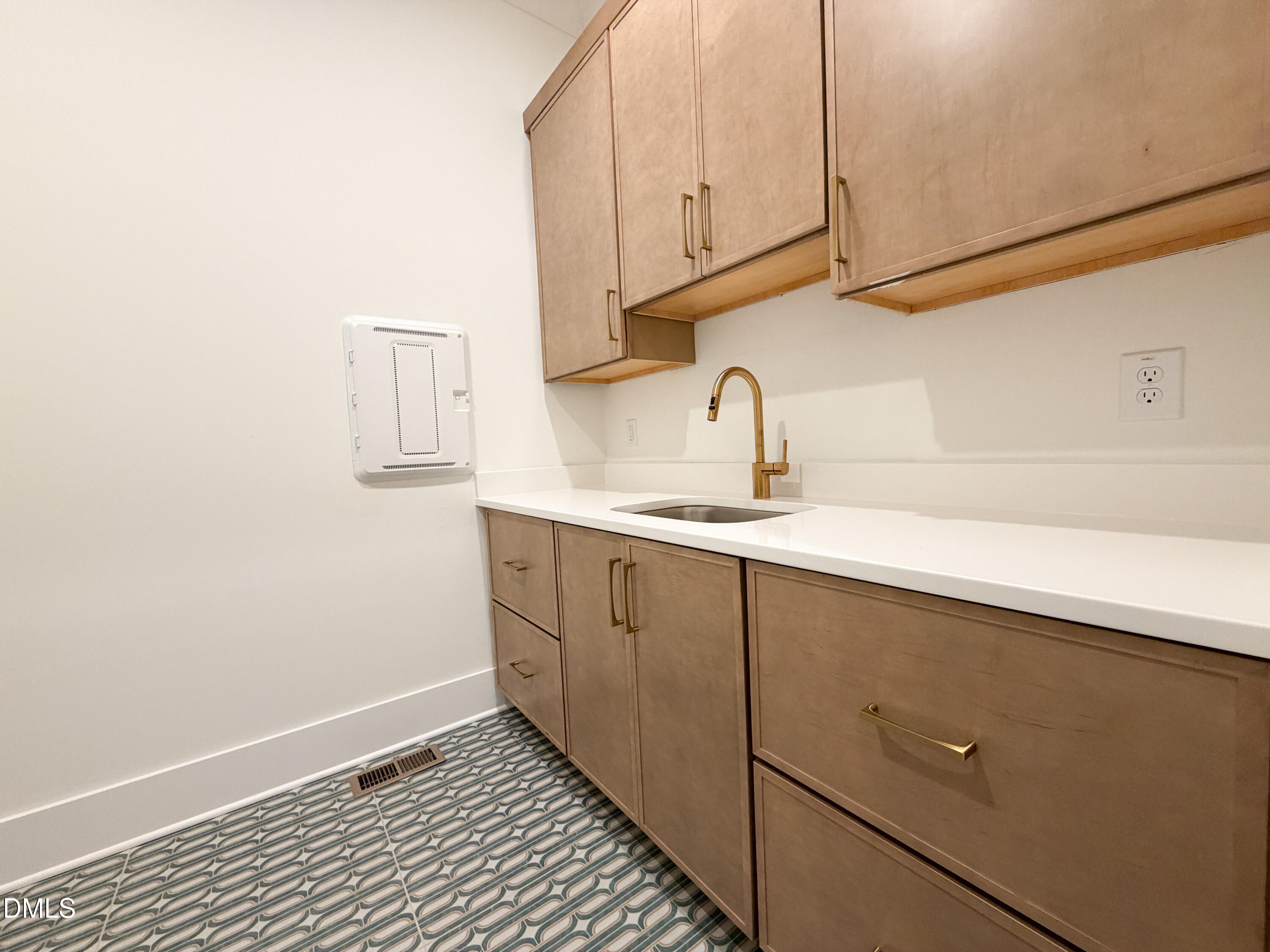 2453 Rosslare Mews Lane Property Photo 34