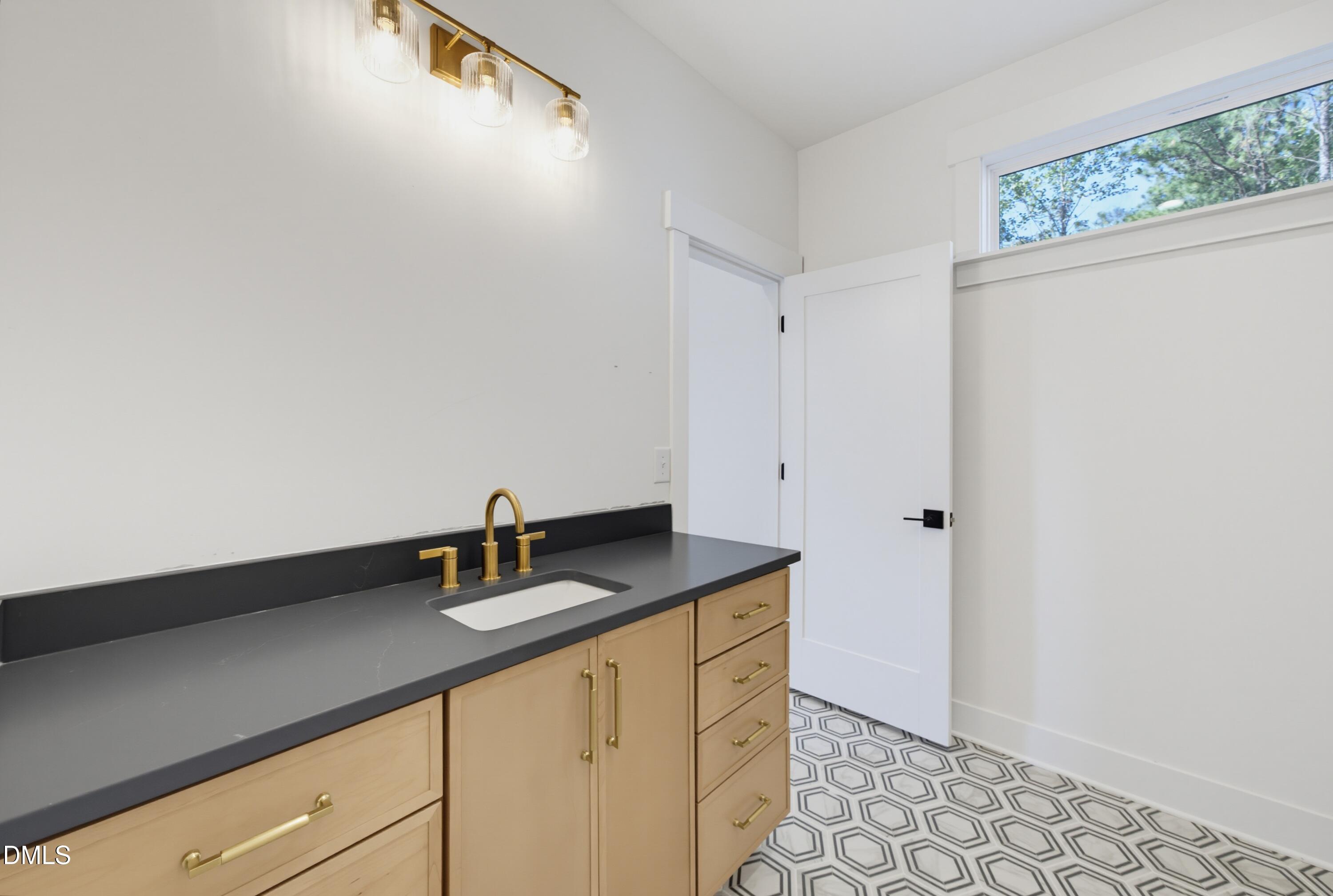 2457 Rosslare Mews Lane Property Photo 36