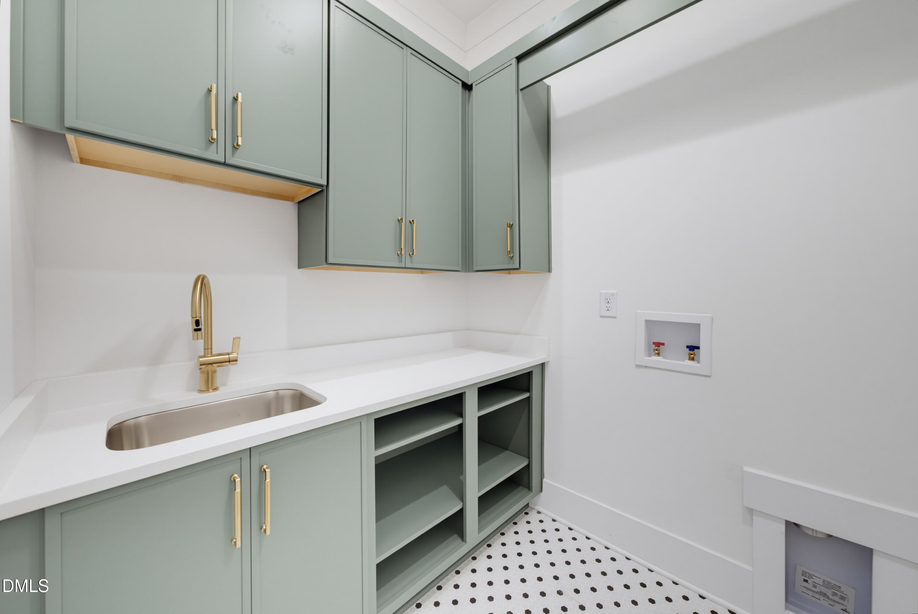 2457 Rosslare Mews Lane Property Photo 38