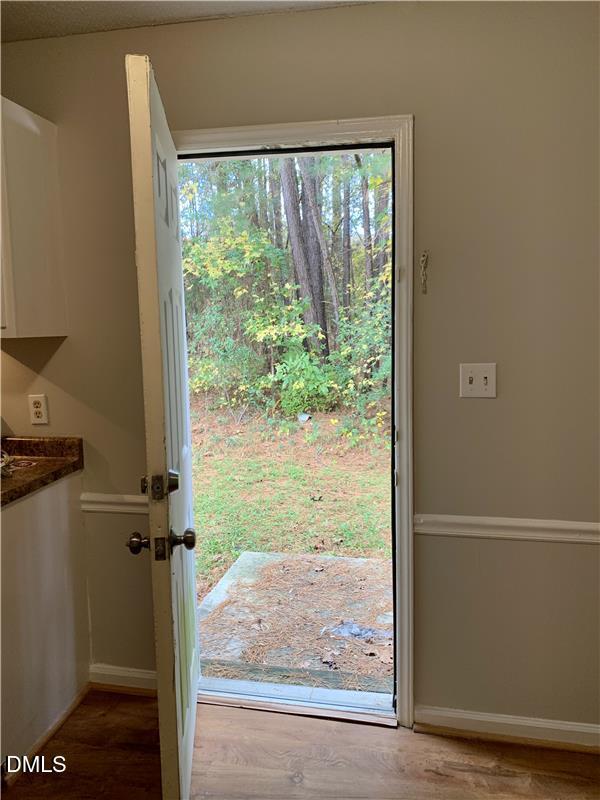 1425 Cherrycrest Drive Property Photo 7