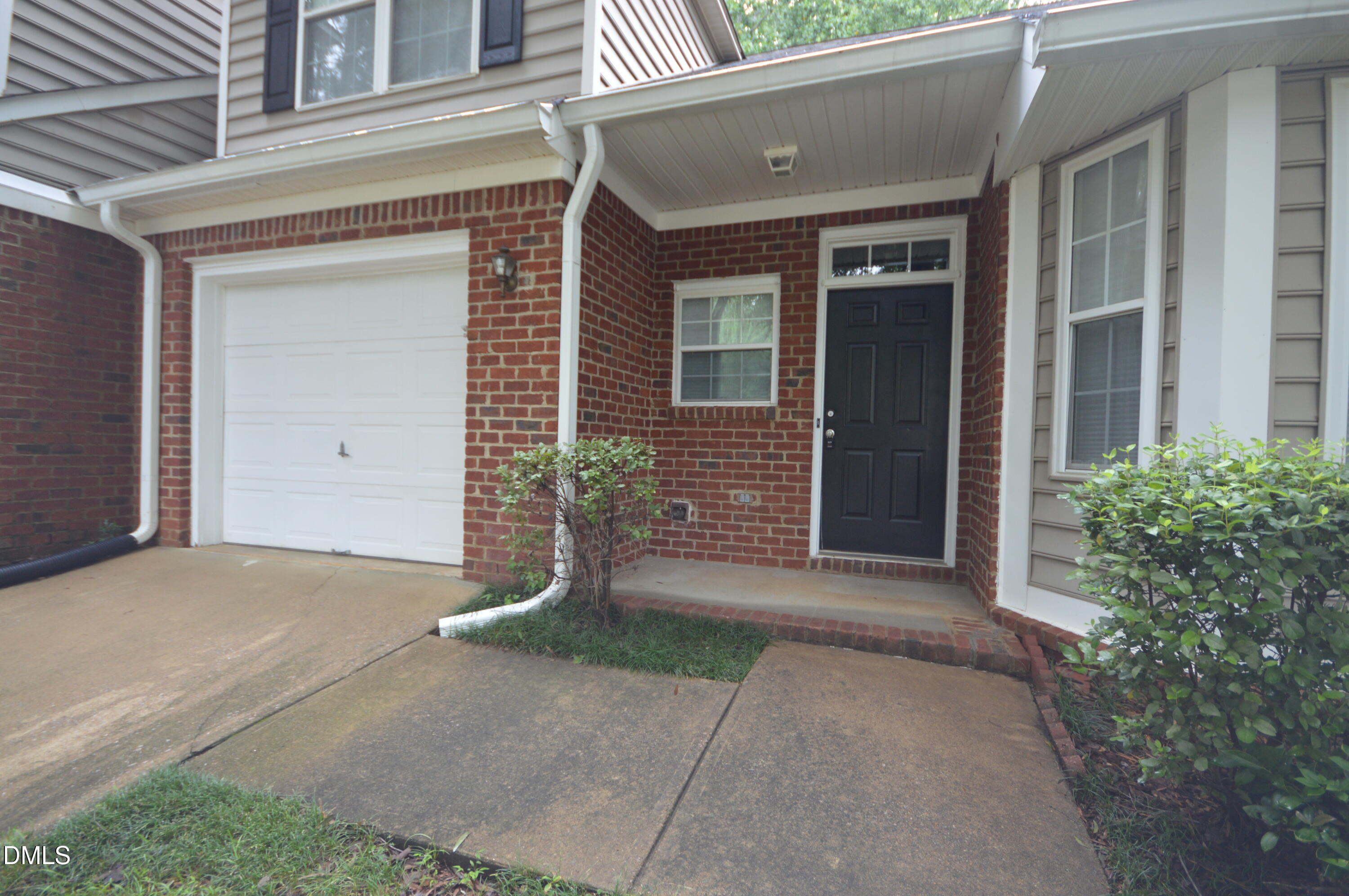 3319 Philmont Drive Property Photo 2