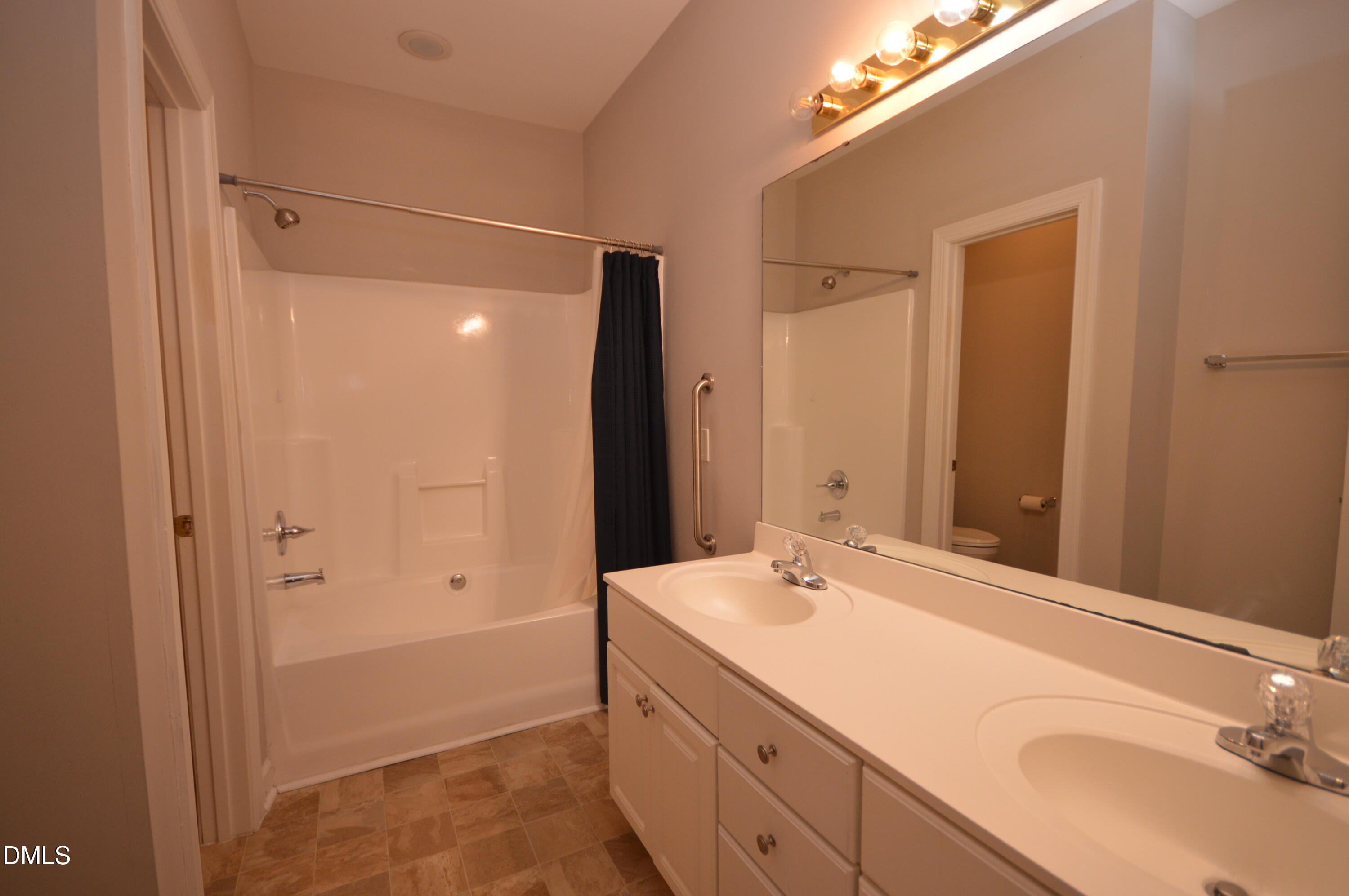 3319 Philmont Drive Property Photo 17