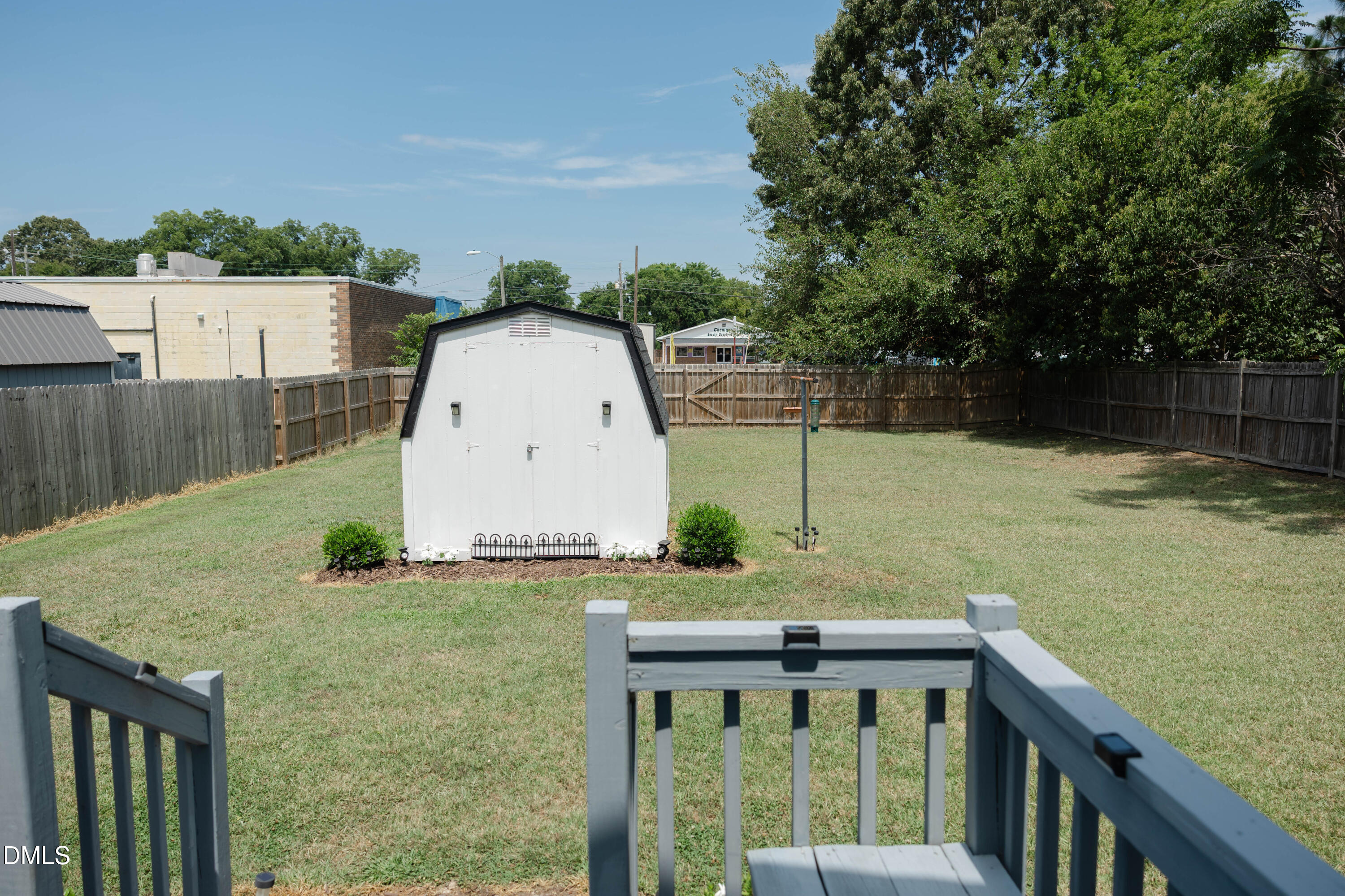 706 S Magnolia Property Photo 17