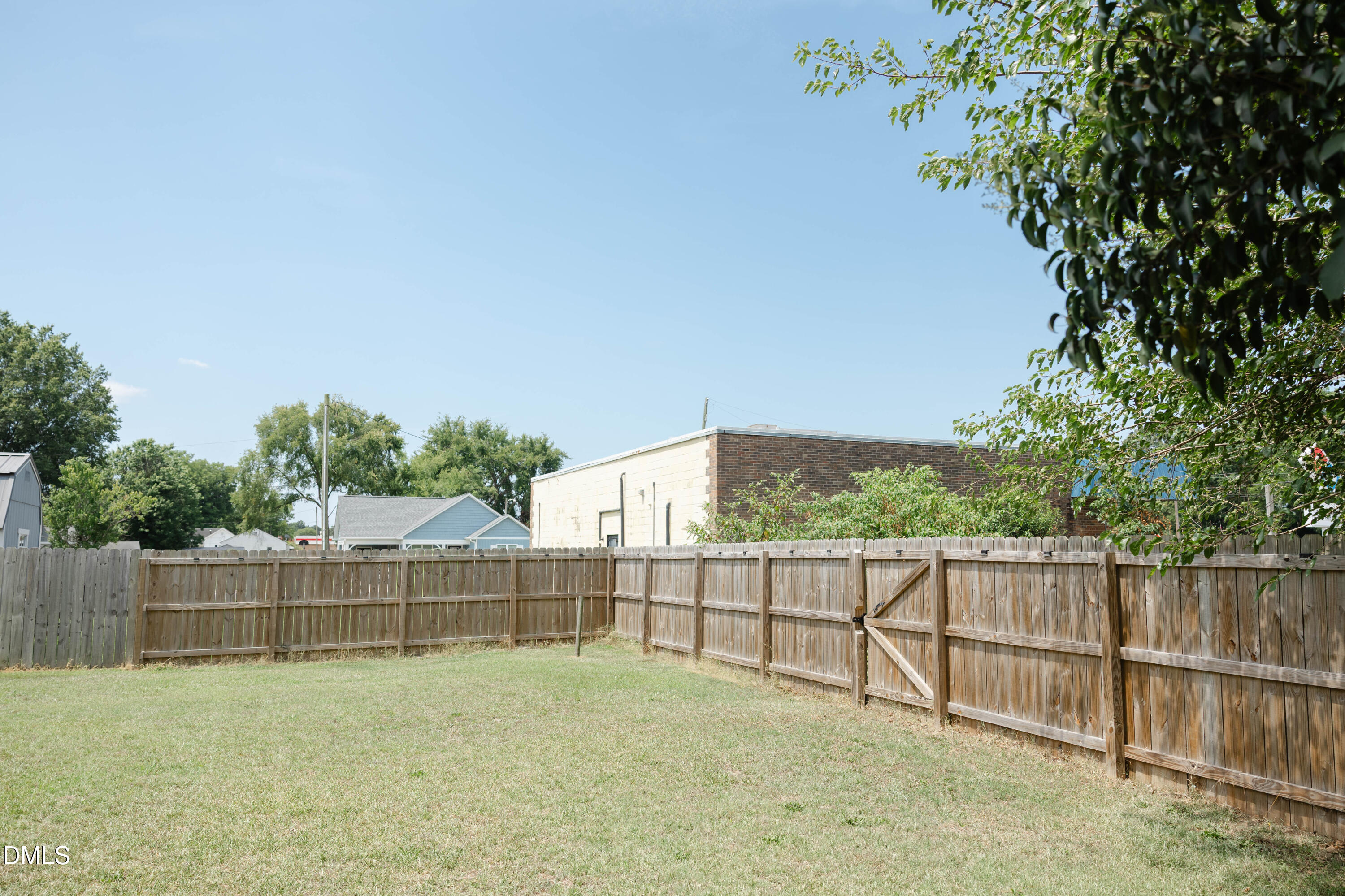 706 S Magnolia Property Photo 18
