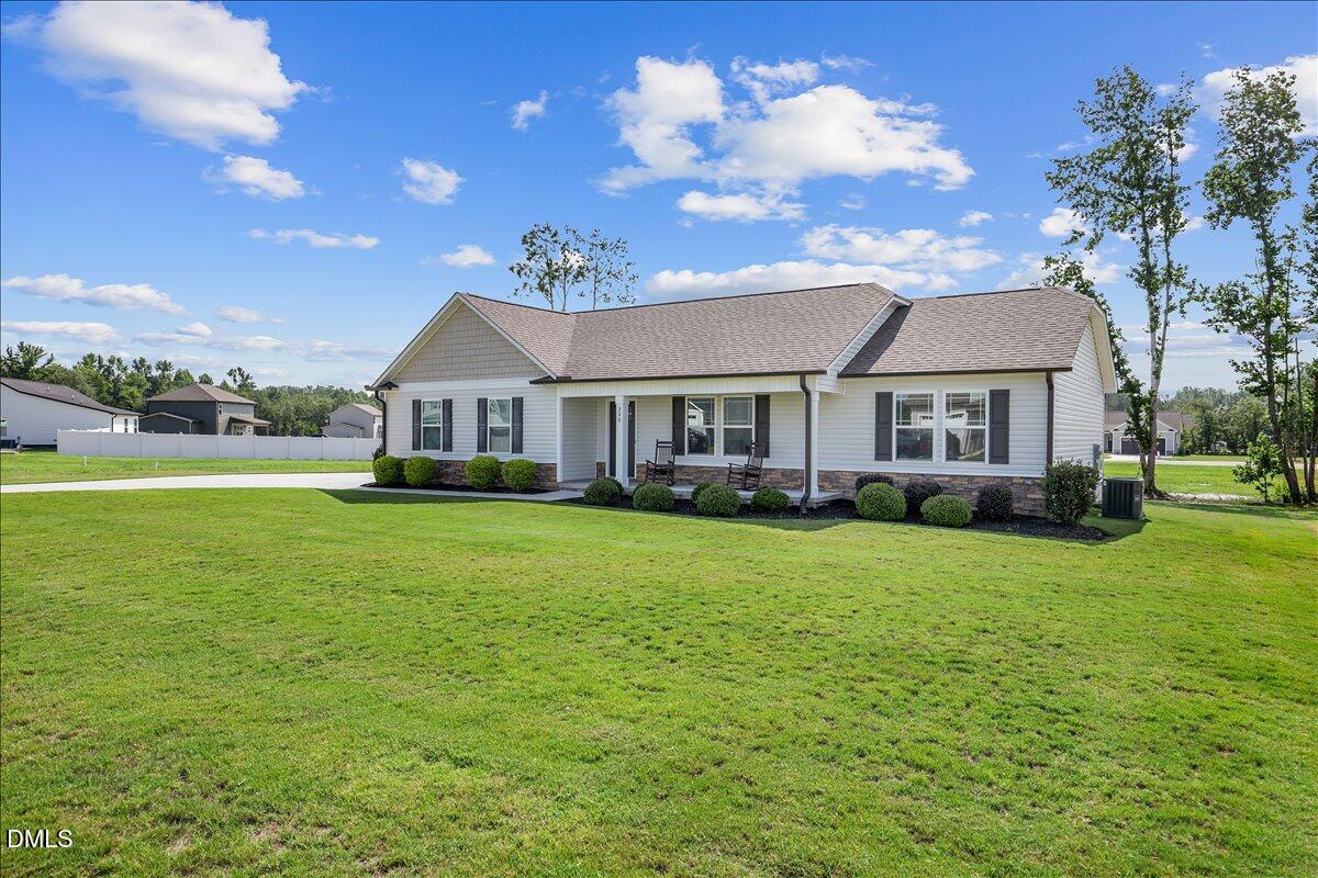 206 Tuscany Circle Property Photo 2