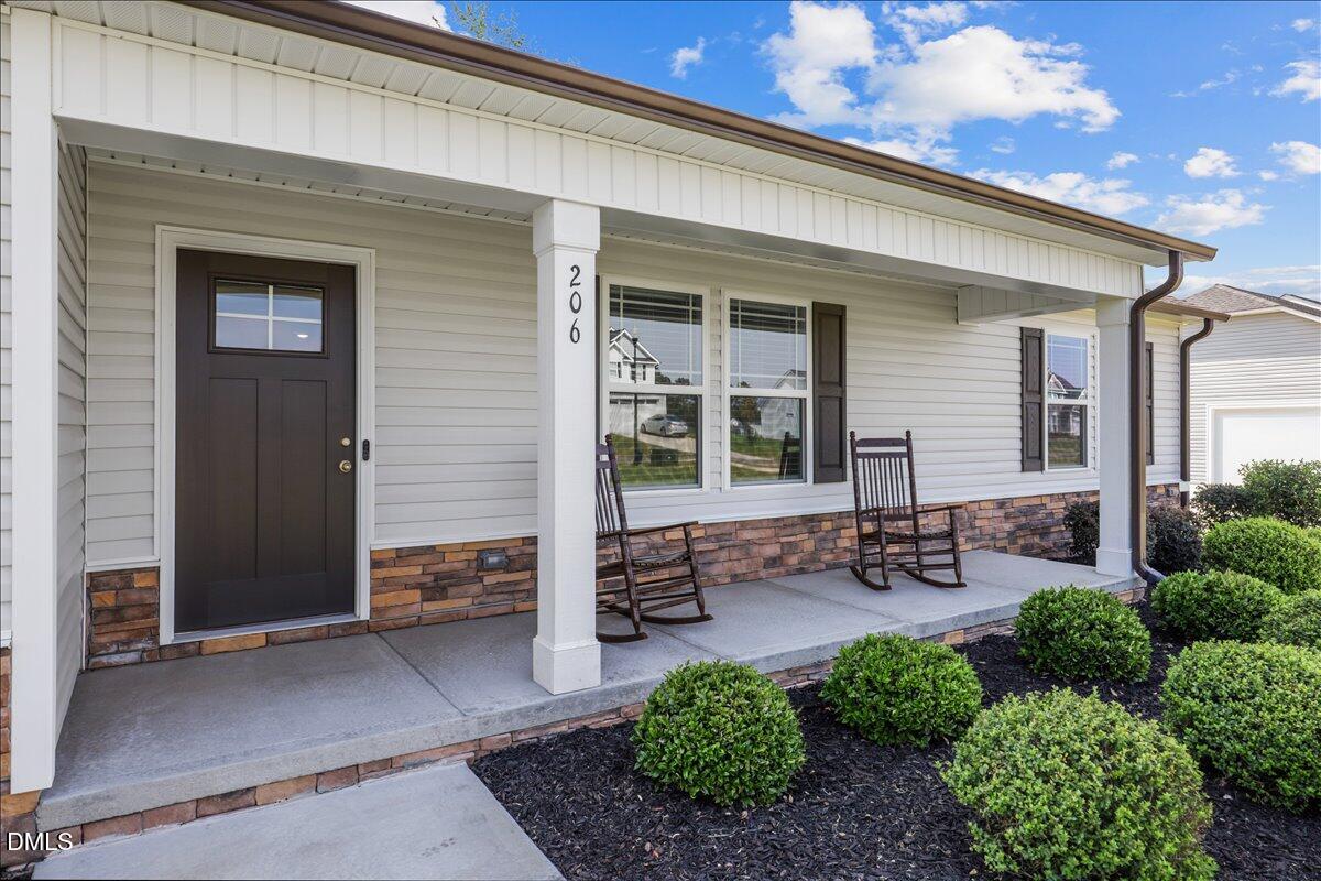206 Tuscany Circle Property Photo 4