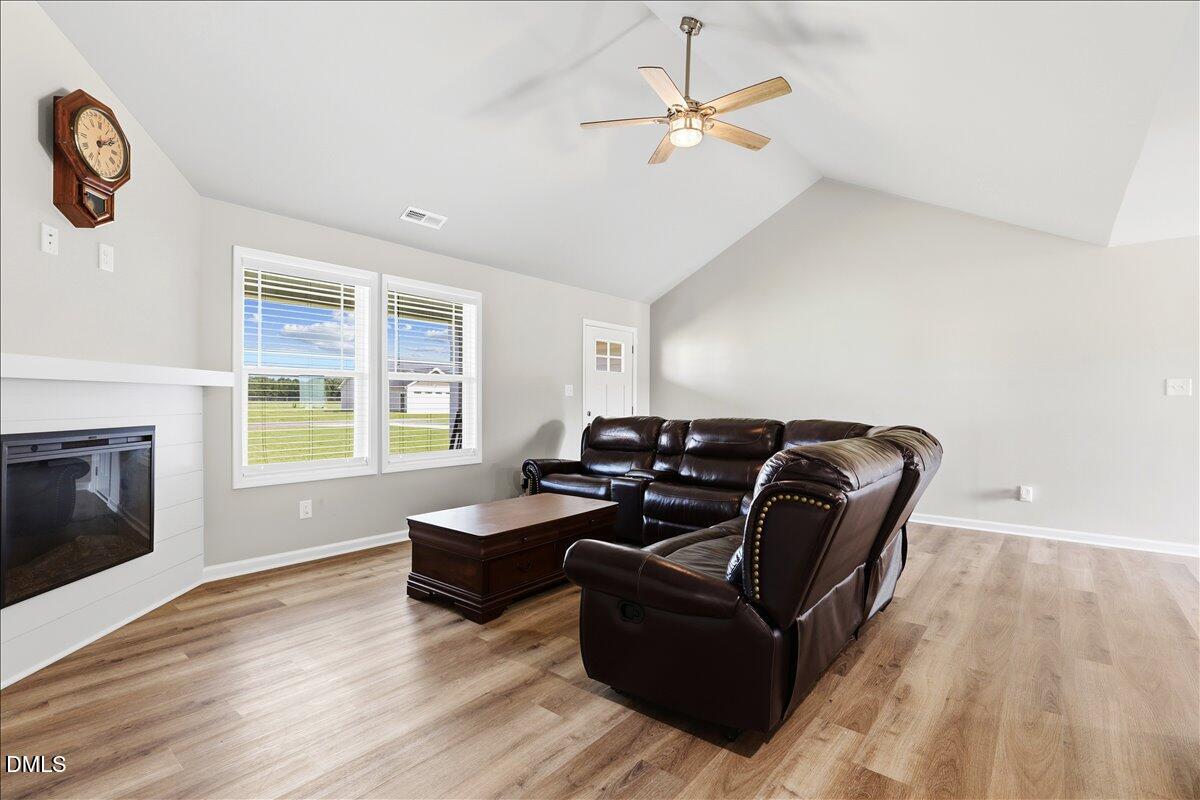 206 Tuscany Circle Property Photo 5