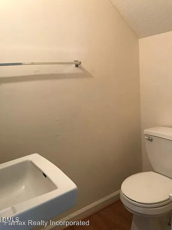 1421 Cherrycrest Drive Property Photo 4