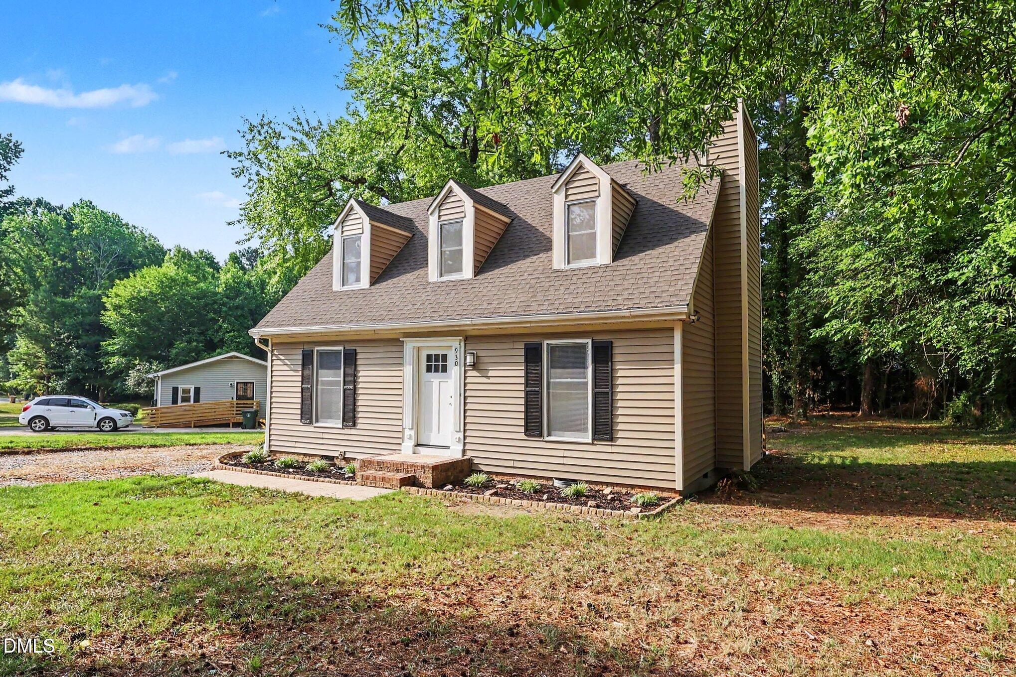 930 Meadowbrook Drive Property Photo 4