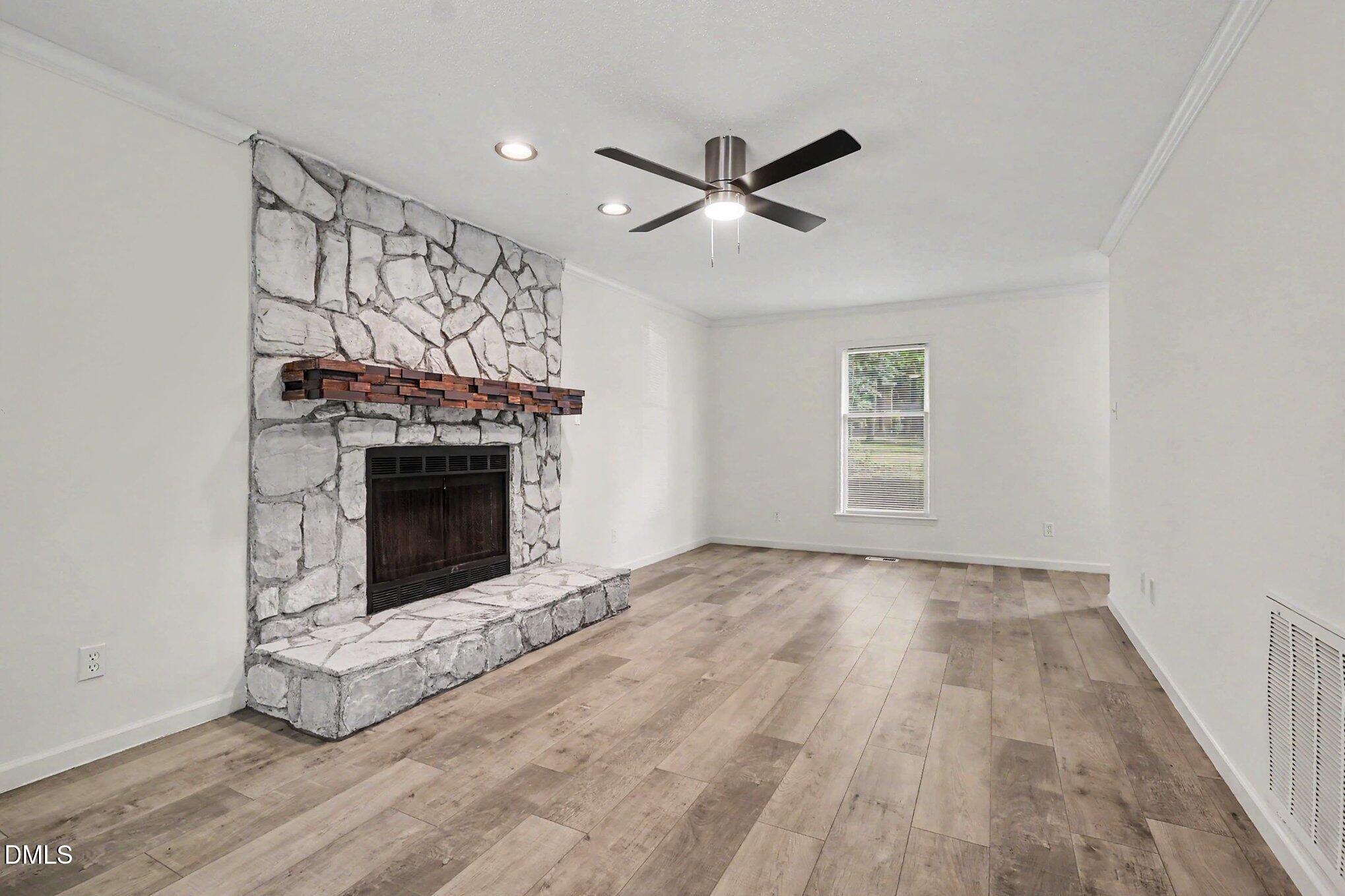 930 Meadowbrook Drive Property Photo 5