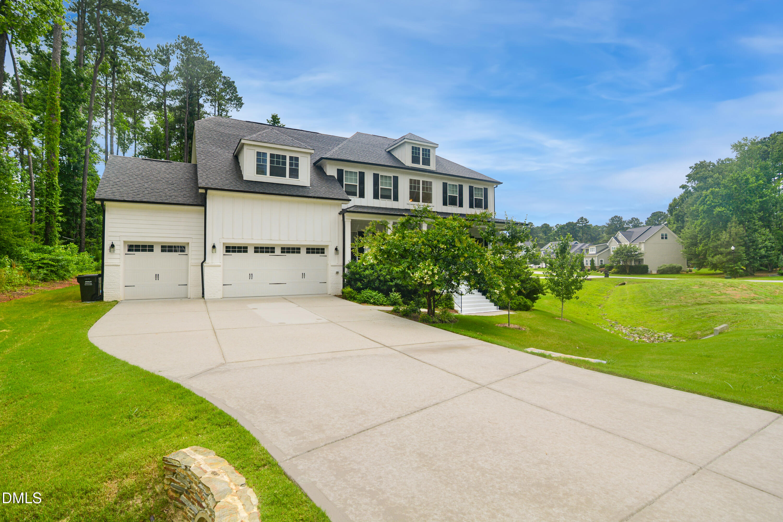1529 Meadows Bank Way Property Photo 2