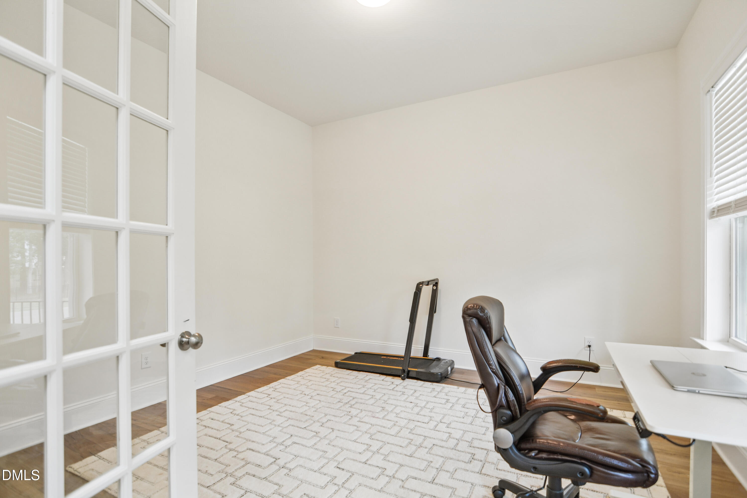 1529 Meadows Bank Way Property Photo 9