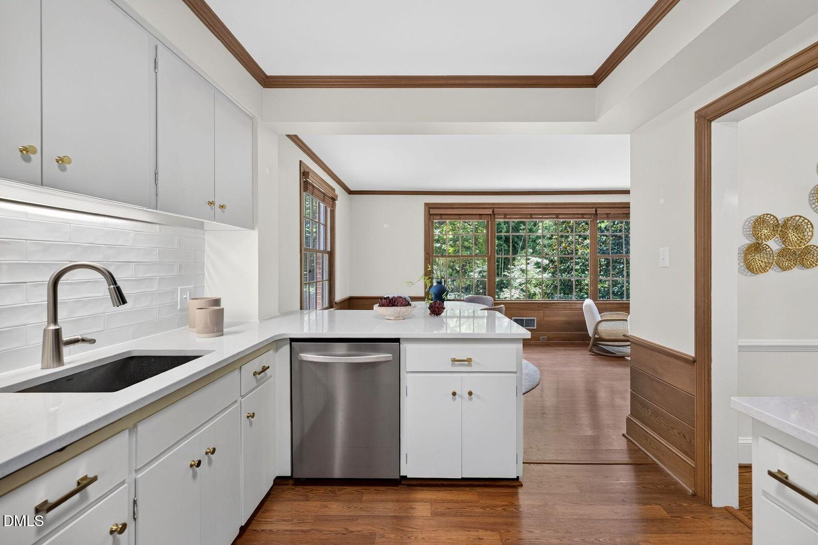 119 Montgomery Street Property Photo 8