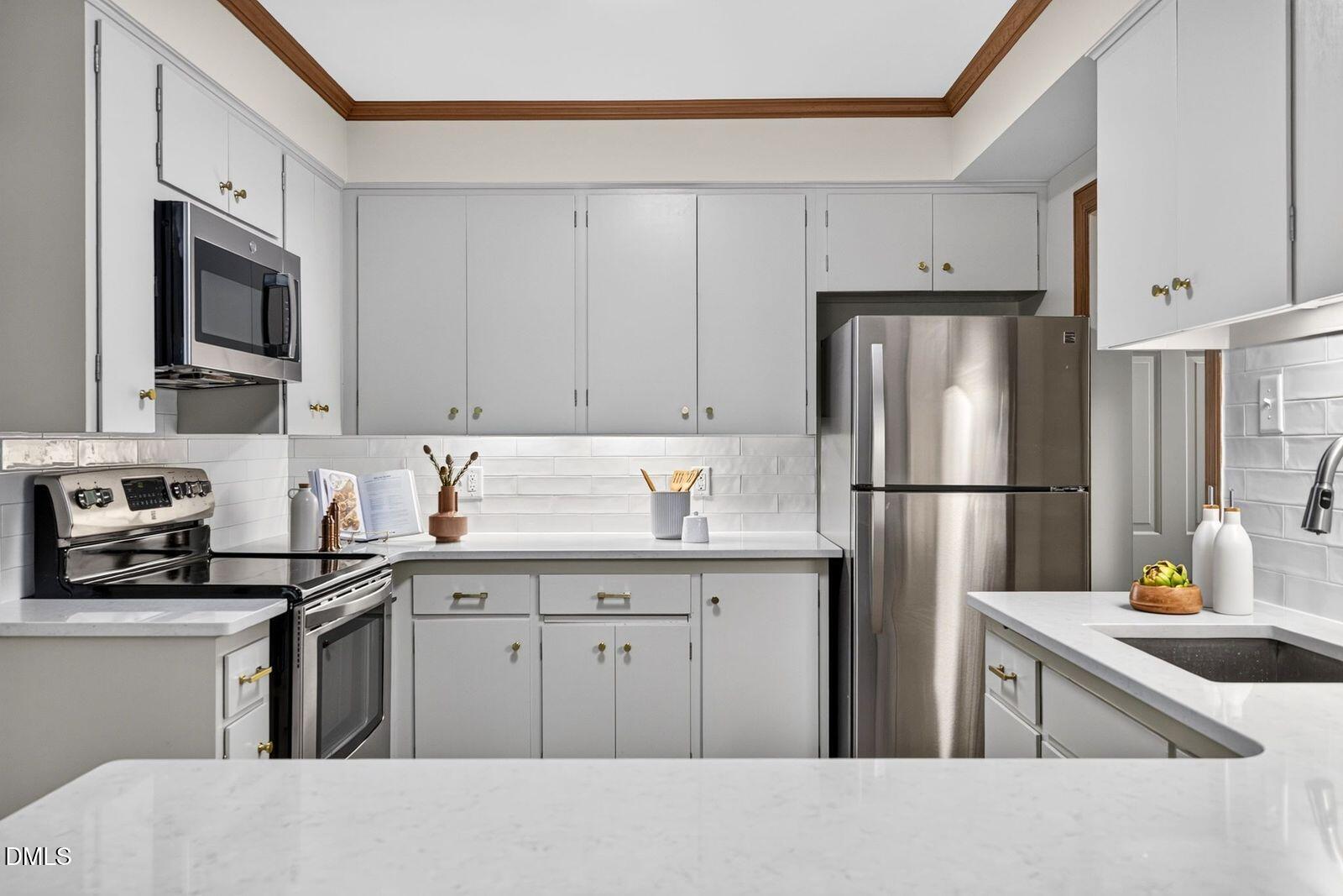 119 Montgomery Street Property Photo 12