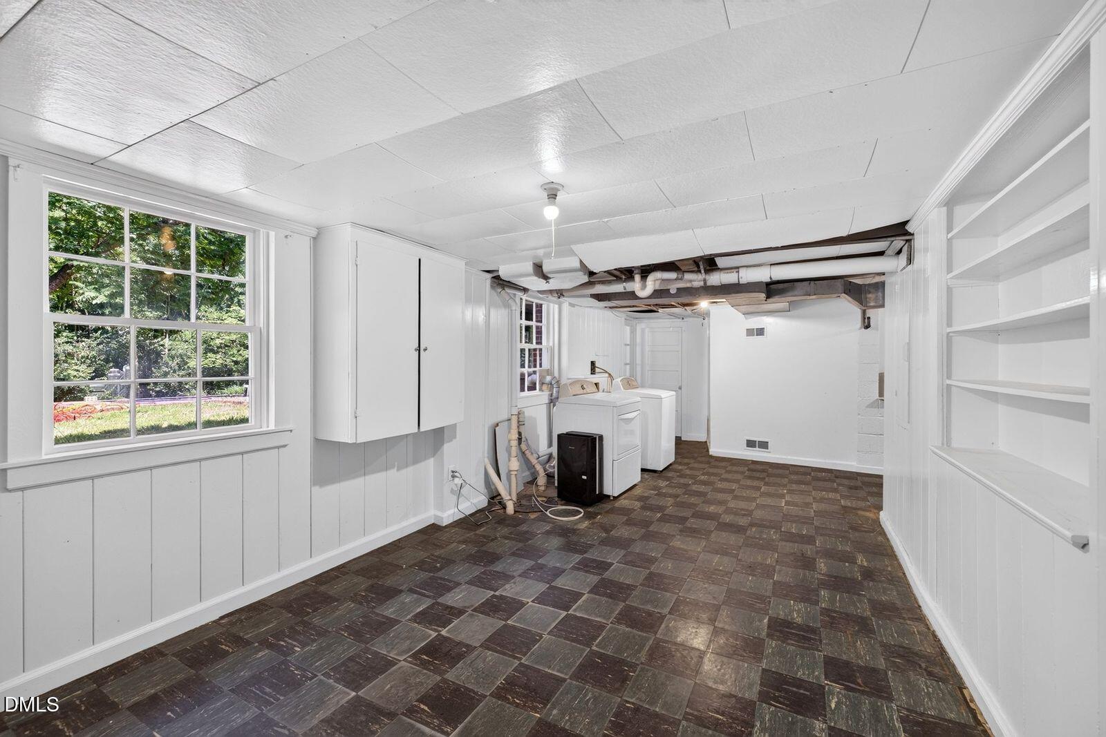 119 Montgomery Street Property Photo 28