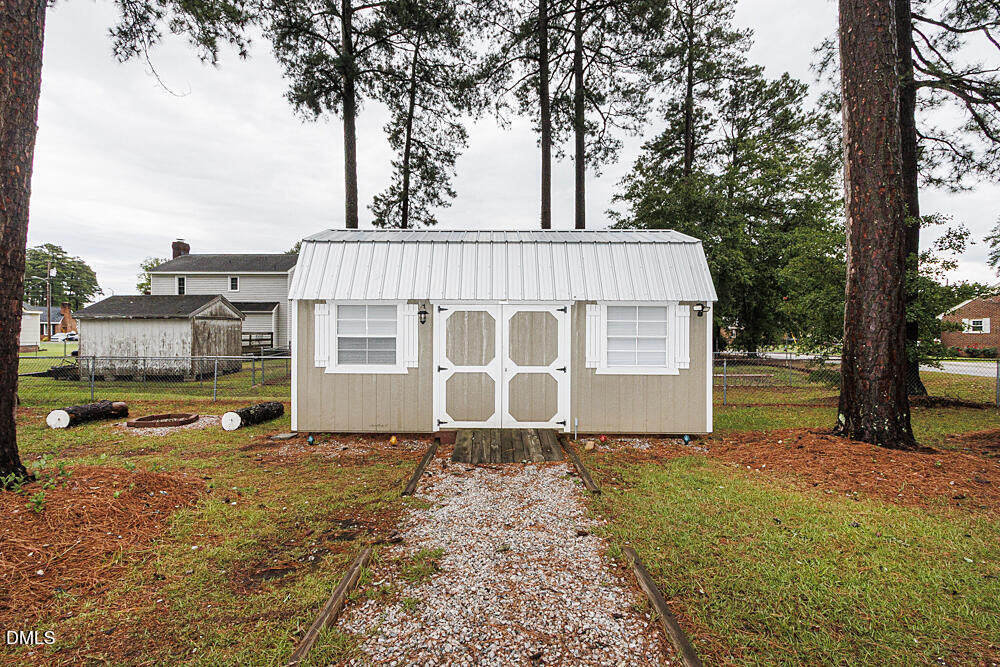 1101 Strawbush Road Property Photo 21