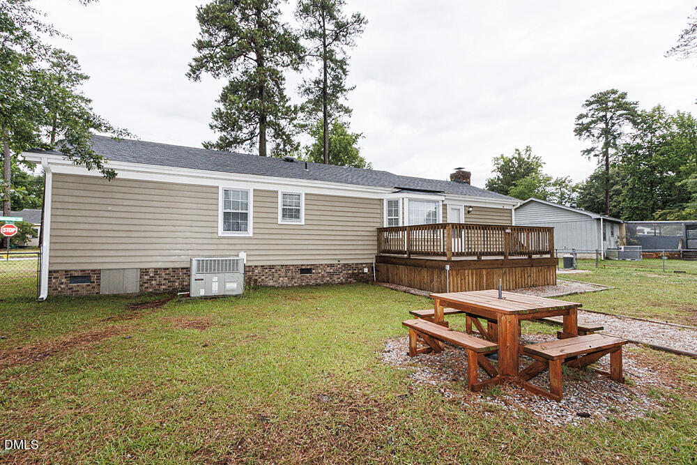 1101 Strawbush Road Property Photo 25
