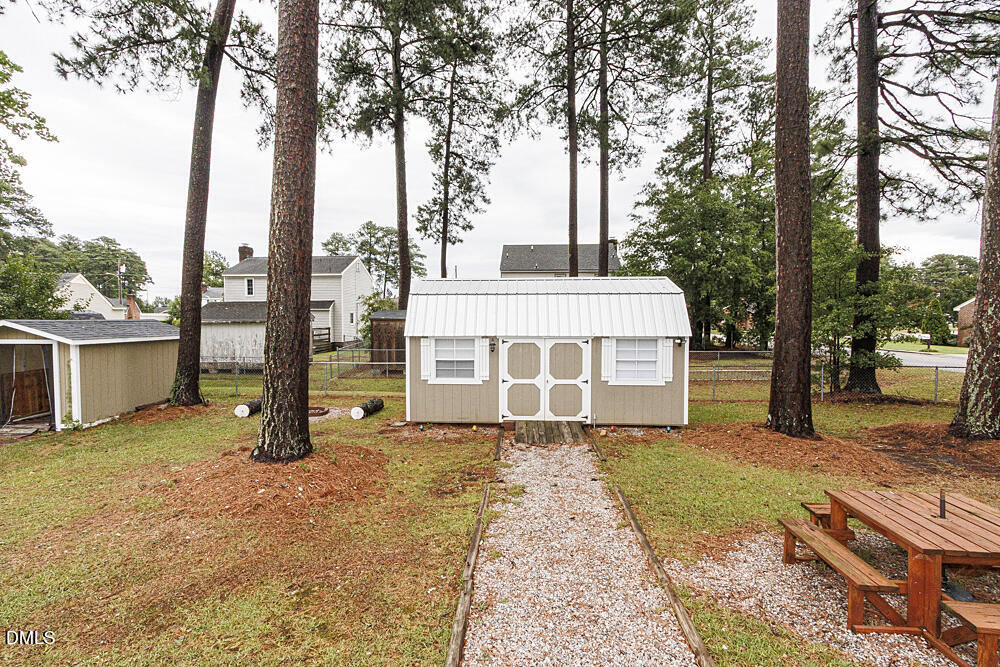 1101 Strawbush Road Property Photo 28