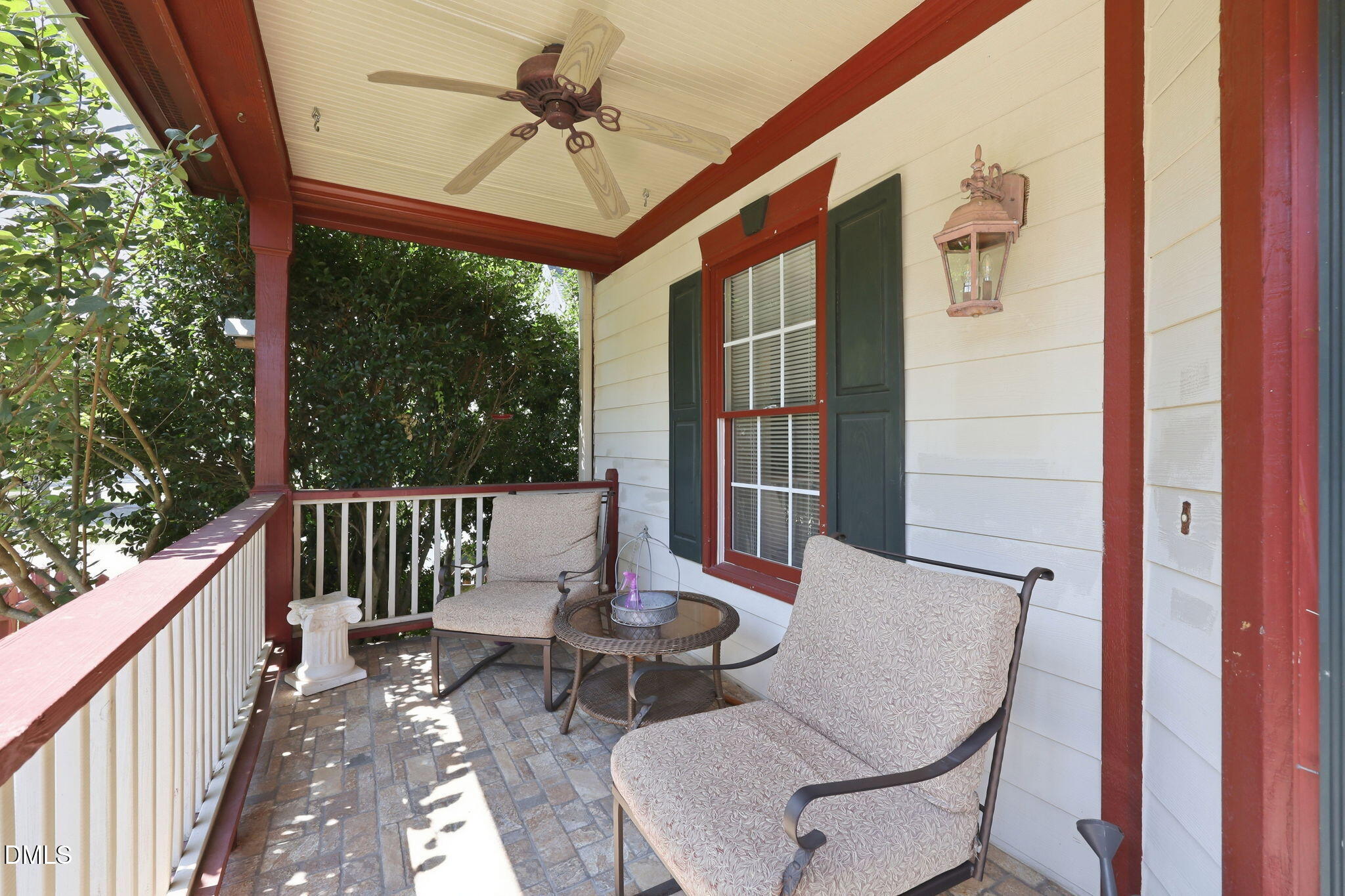 1500 Town Home Drive Property Photo 6