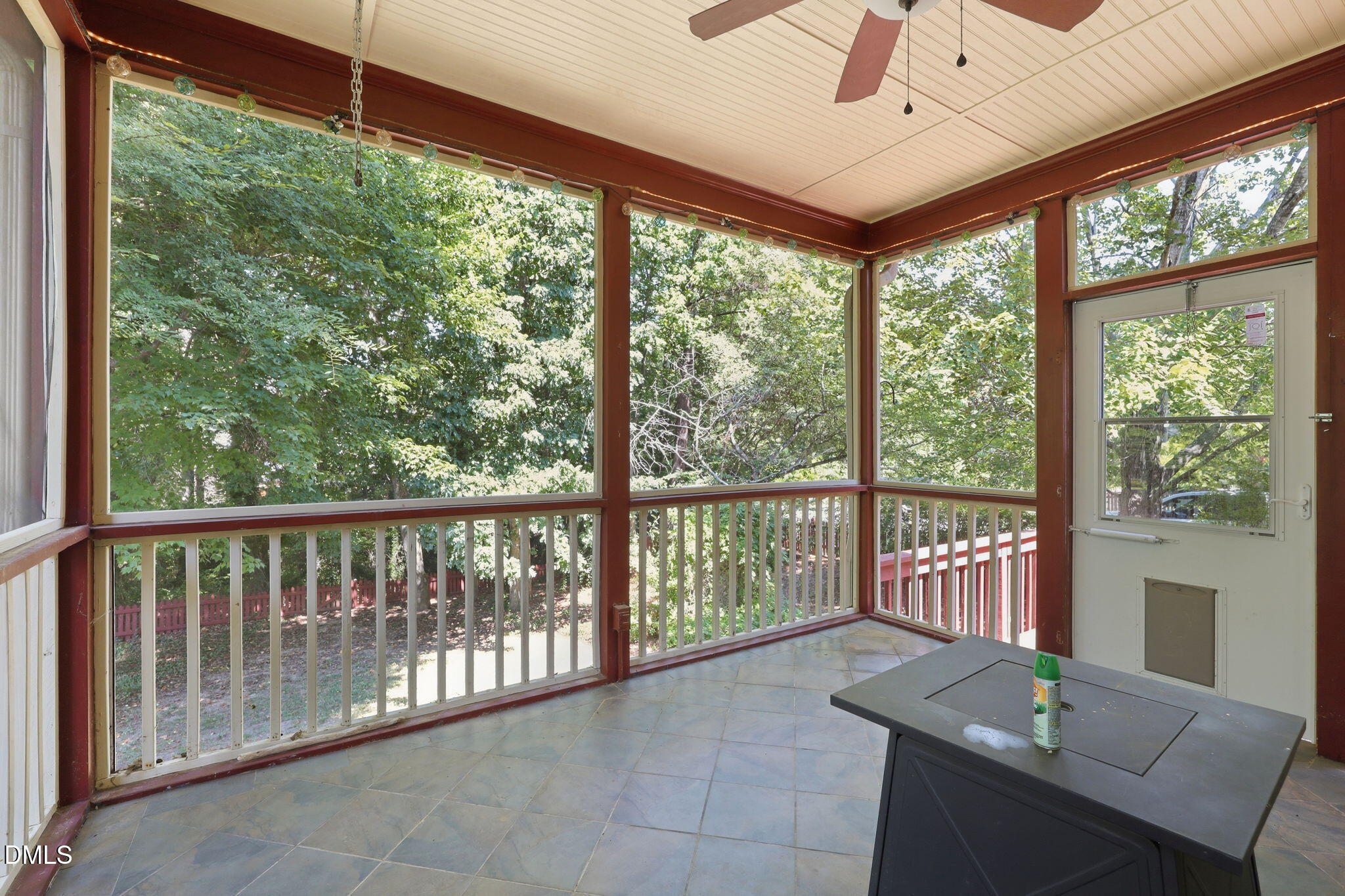 1500 Town Home Drive Property Photo 22