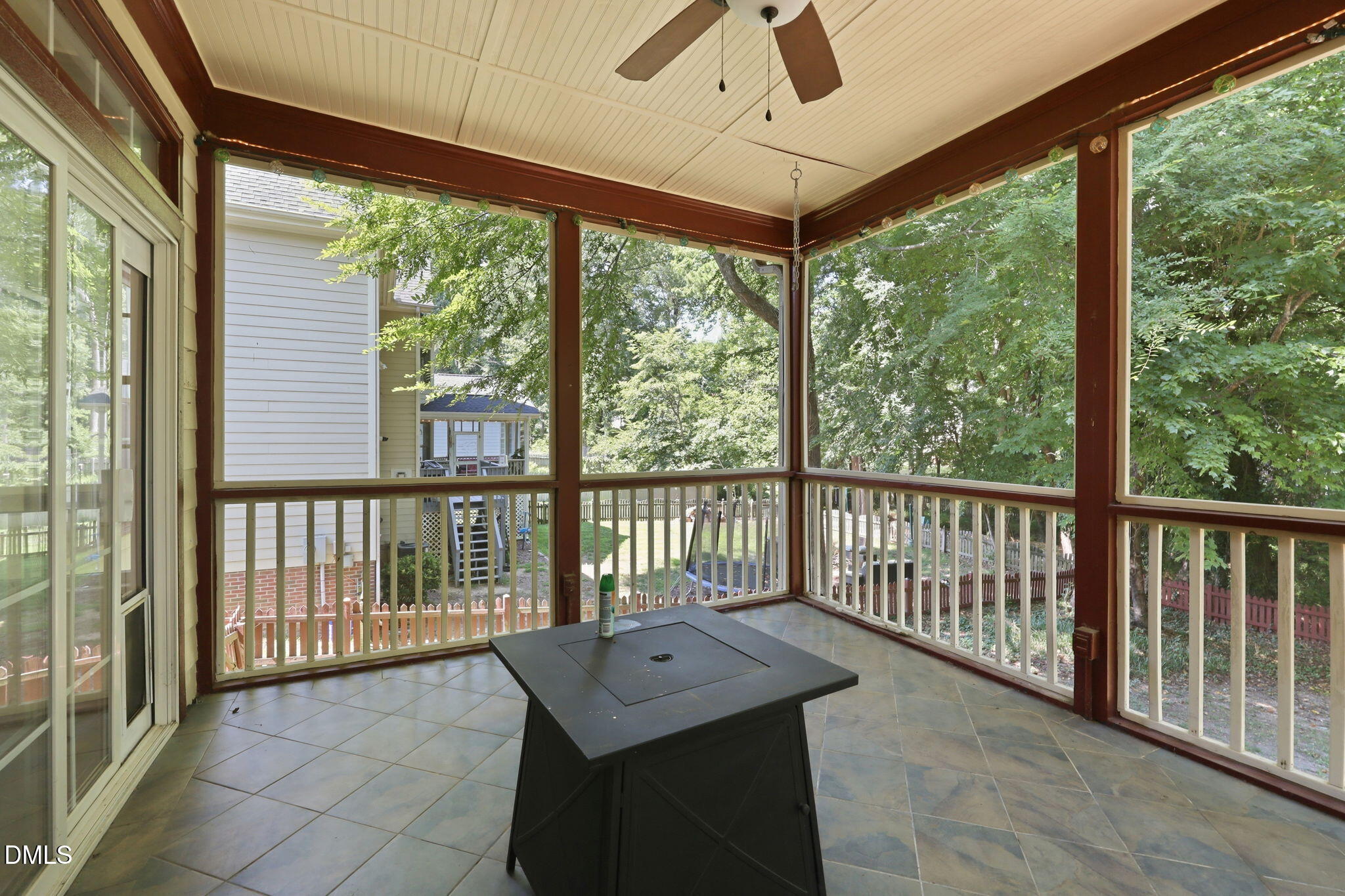 1500 Town Home Drive Property Photo 24