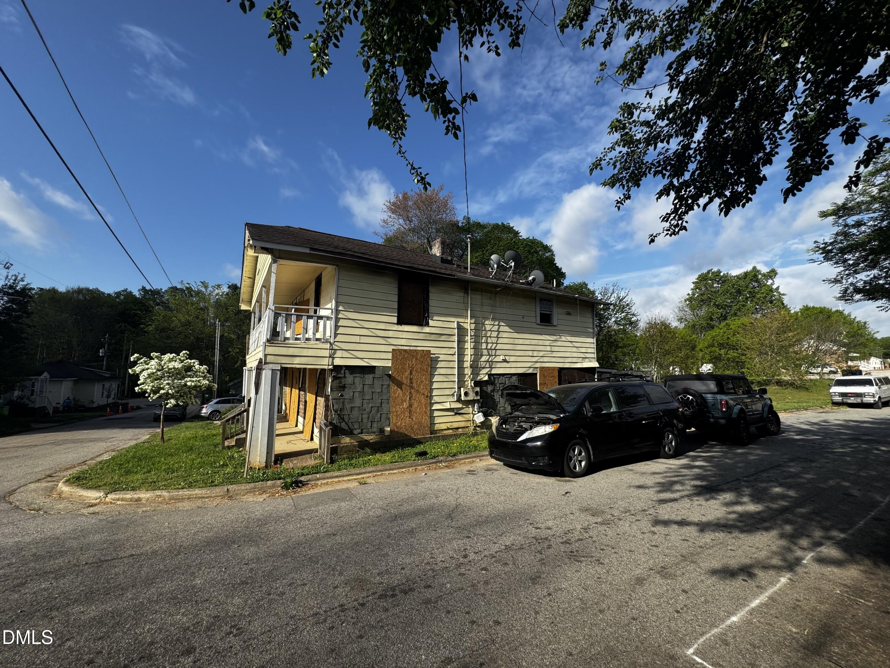 102 S Fisher Street Property Photo 4