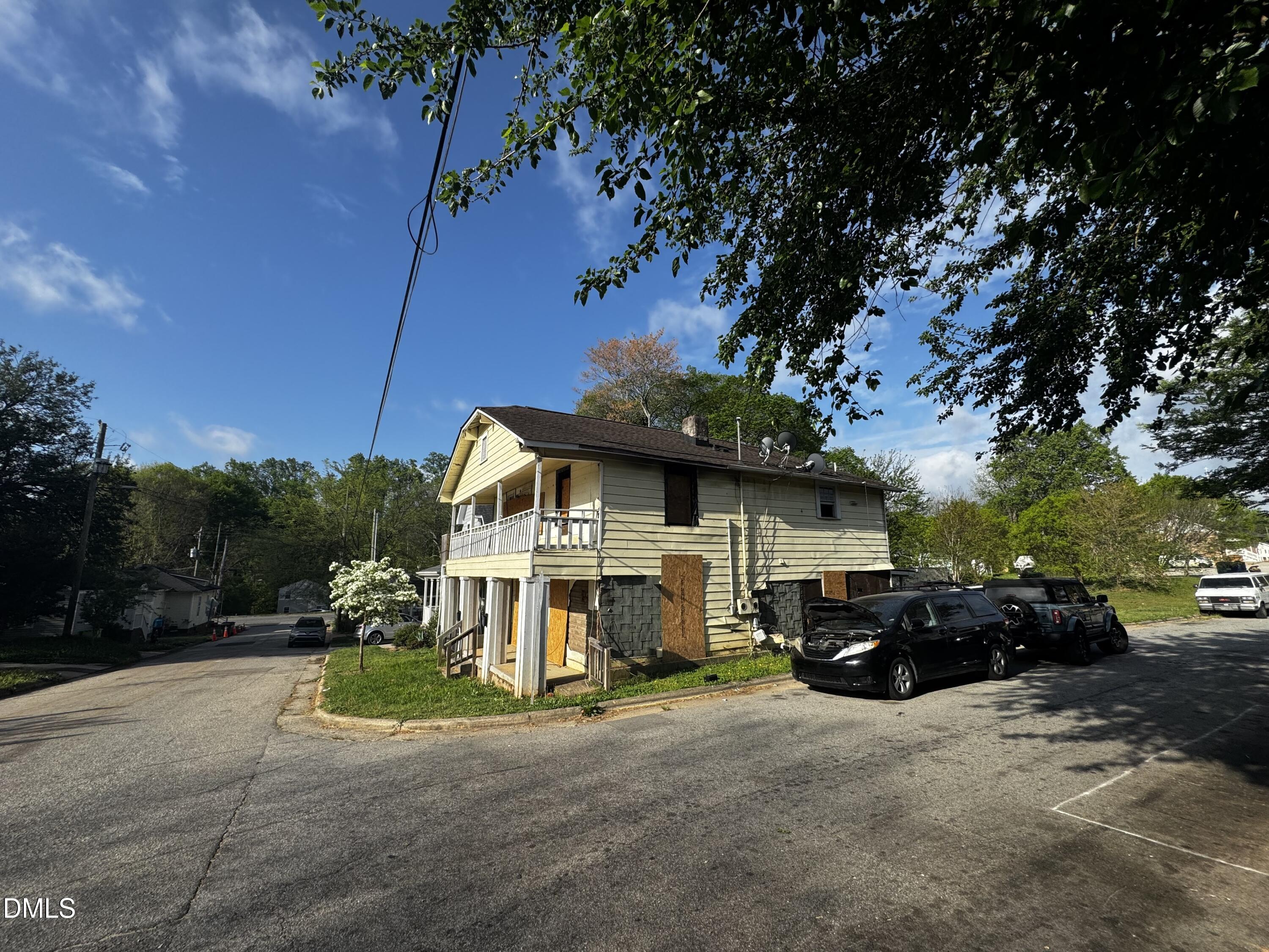 102 S Fisher Street Property Photo 5