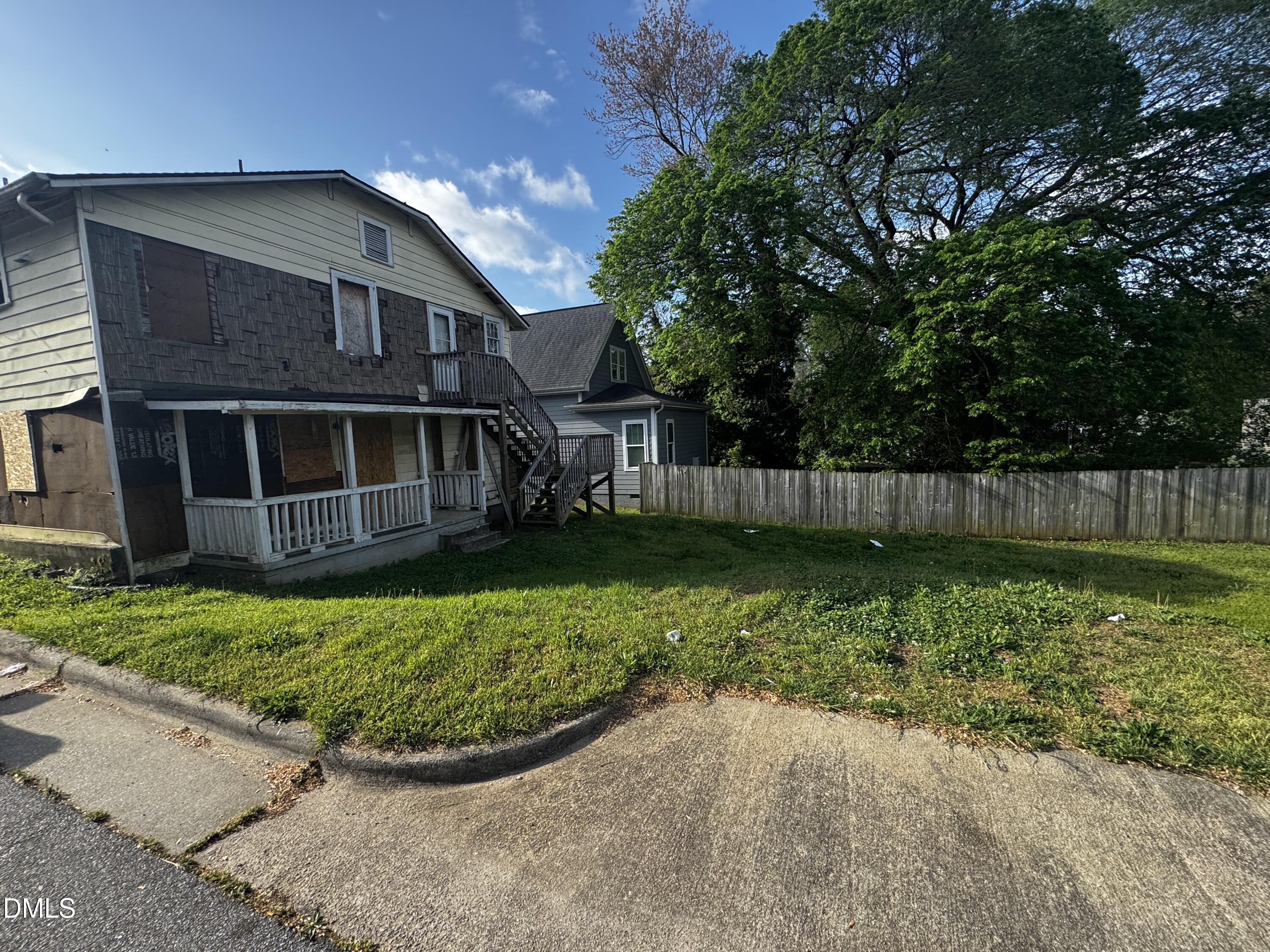 102 S Fisher Street Property Photo 7