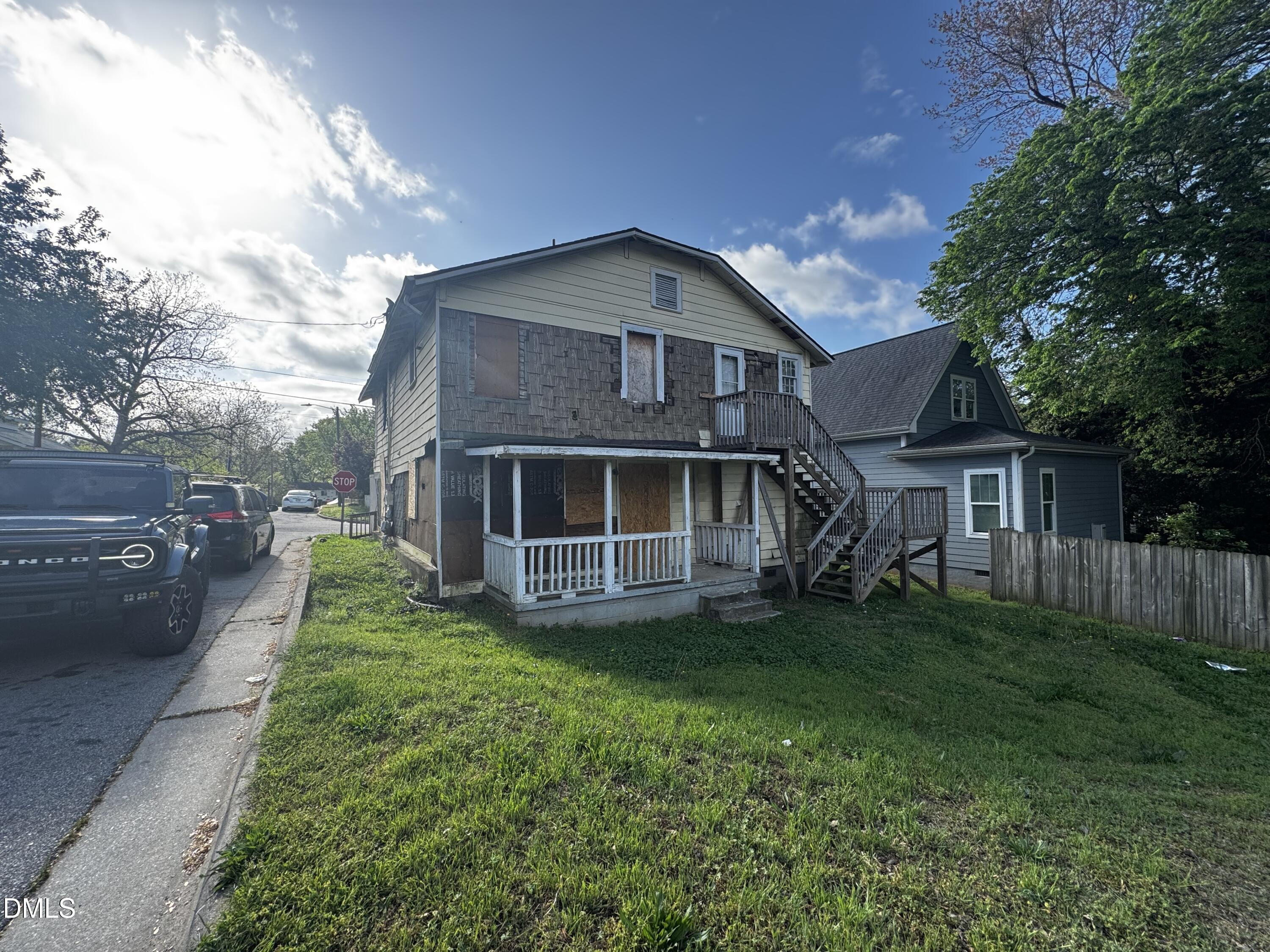 102 S Fisher Street Property Photo 8