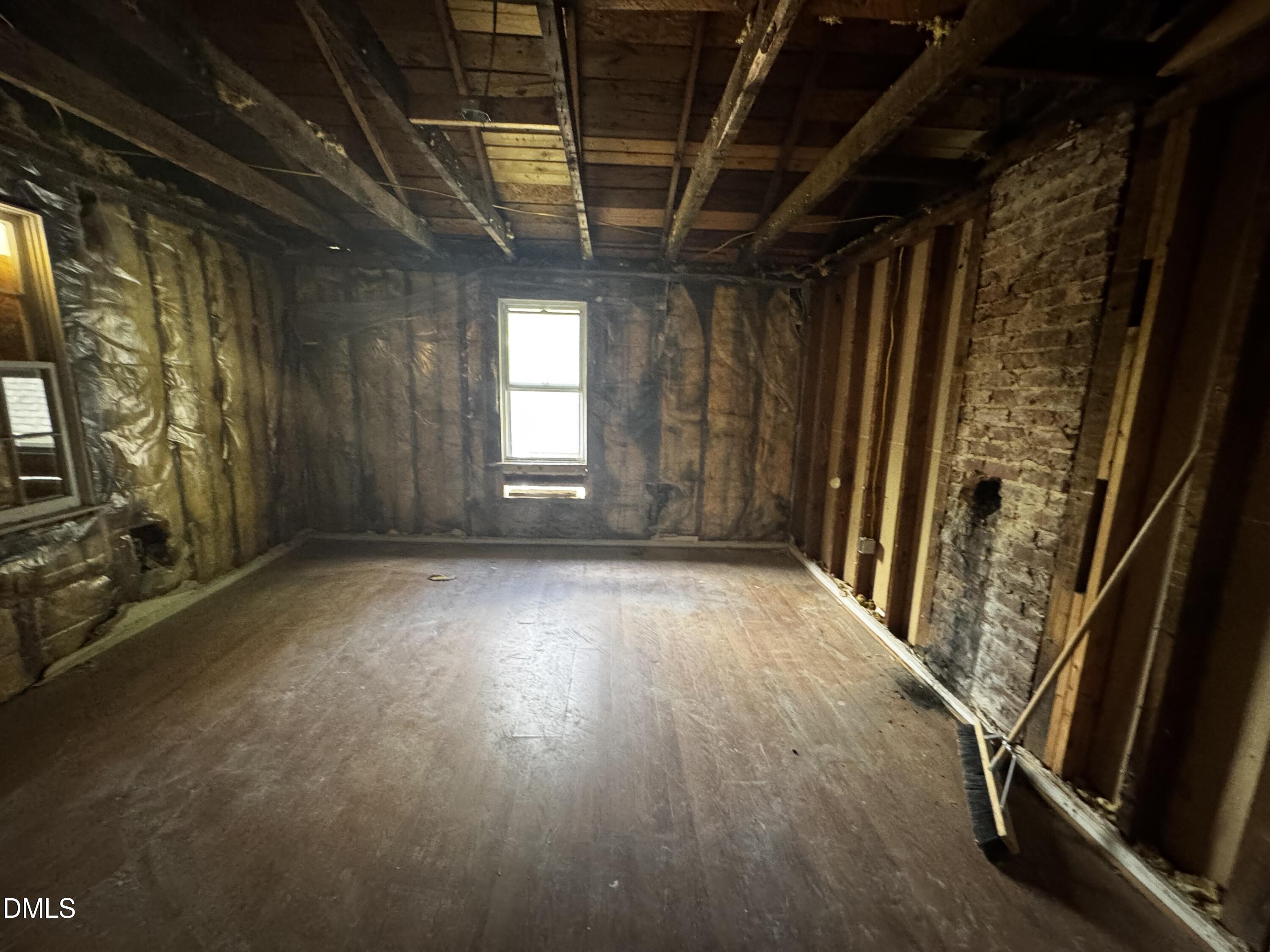 102 S Fisher Street Property Photo 17