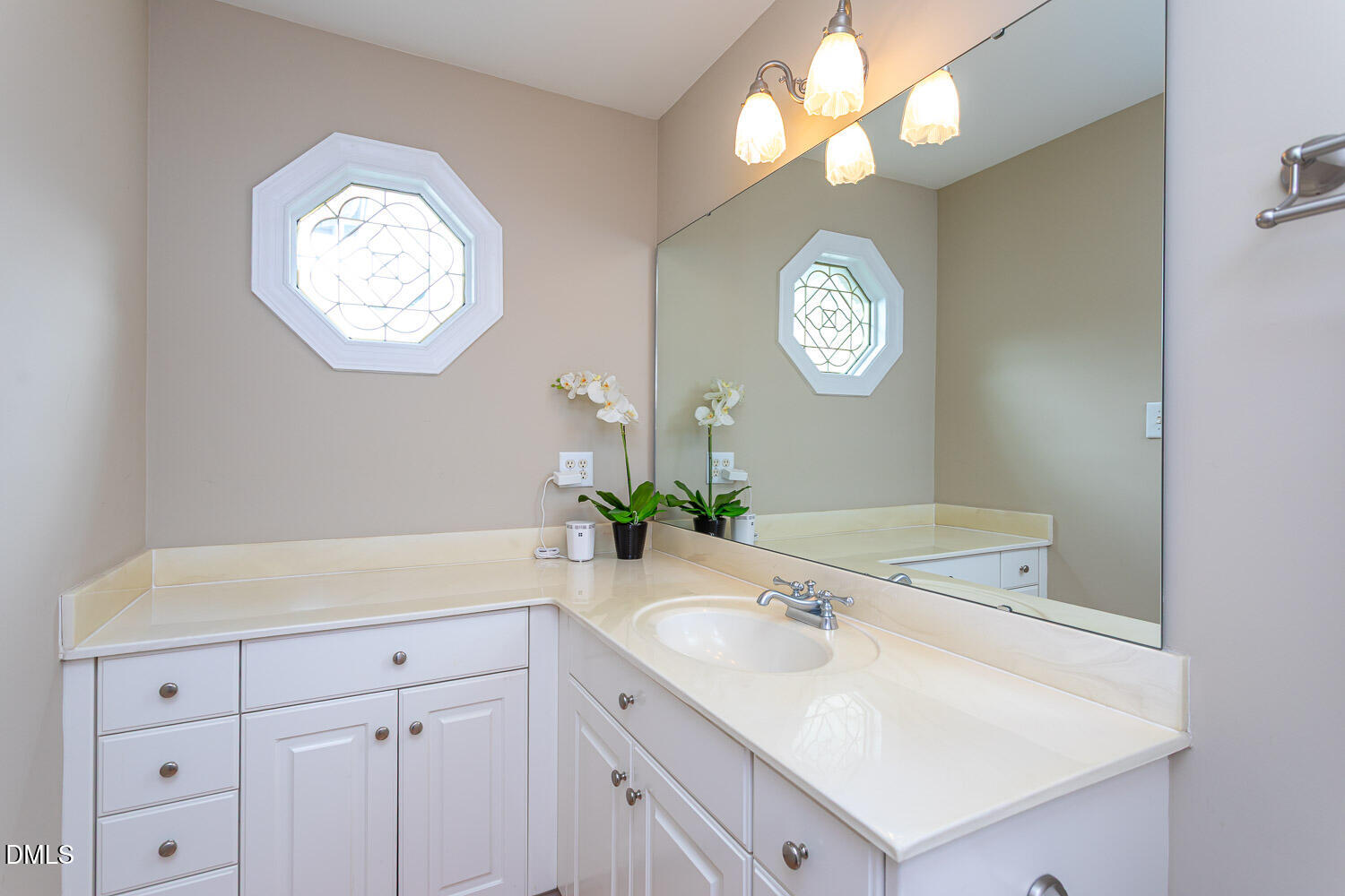 2216 Mountain High Road Property Photo 40