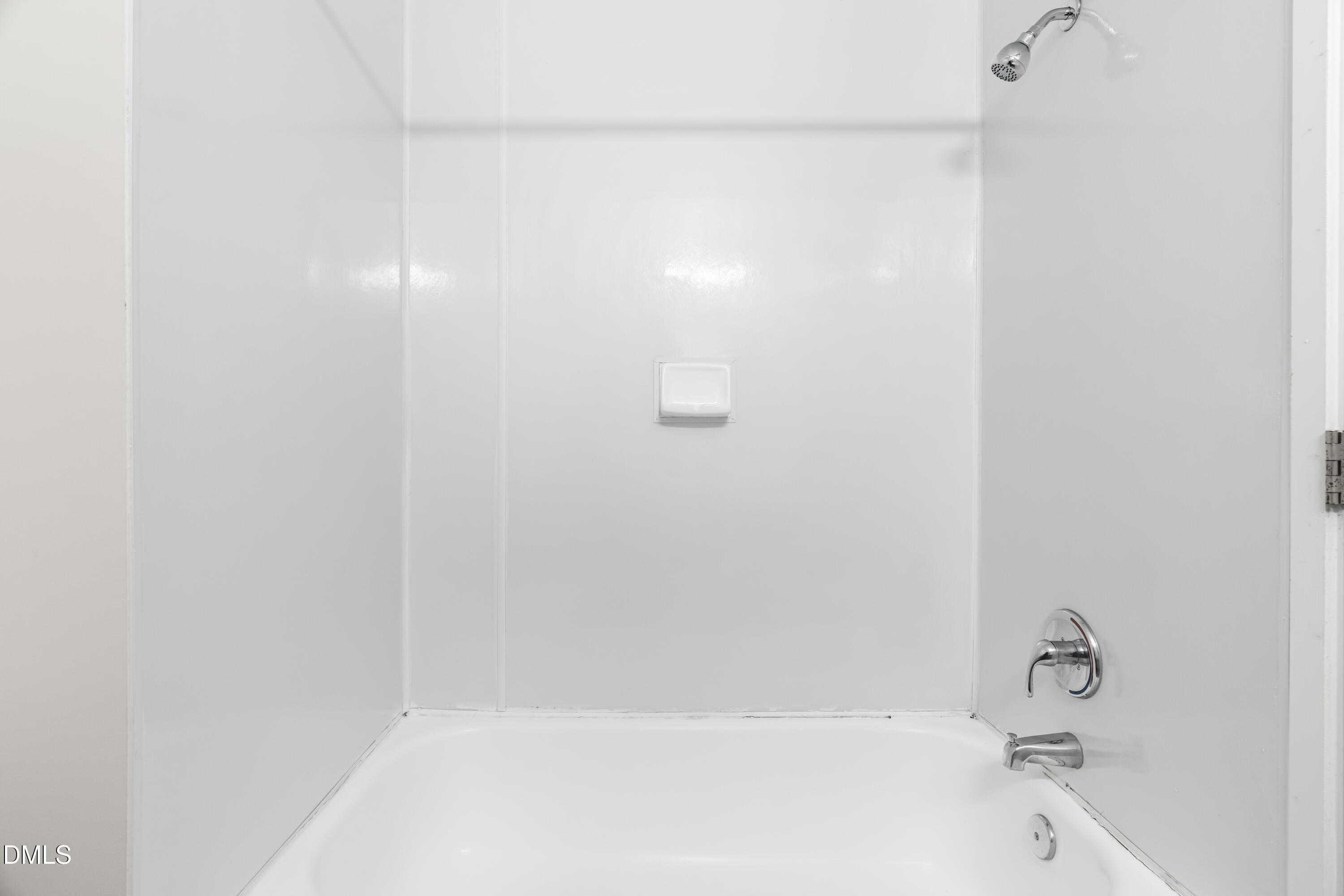 5104 Hollyridge Drive 101 Property Photo 11