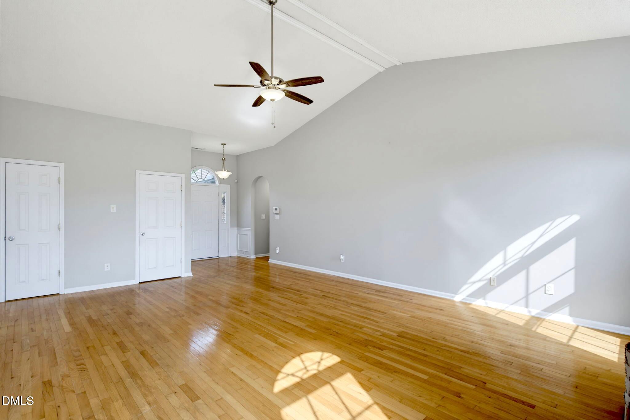 5004 Linden Oaks Avenue Property Photo 7