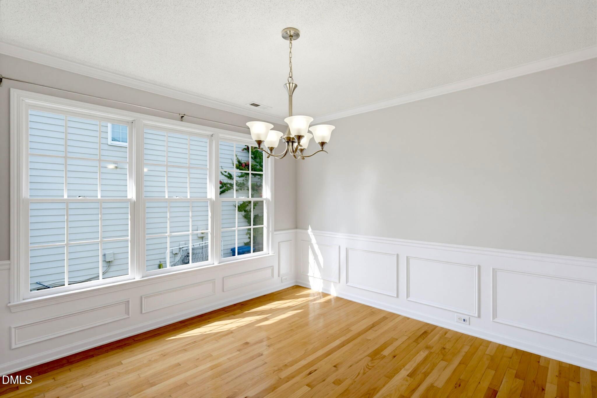 5004 Linden Oaks Avenue Property Photo 9