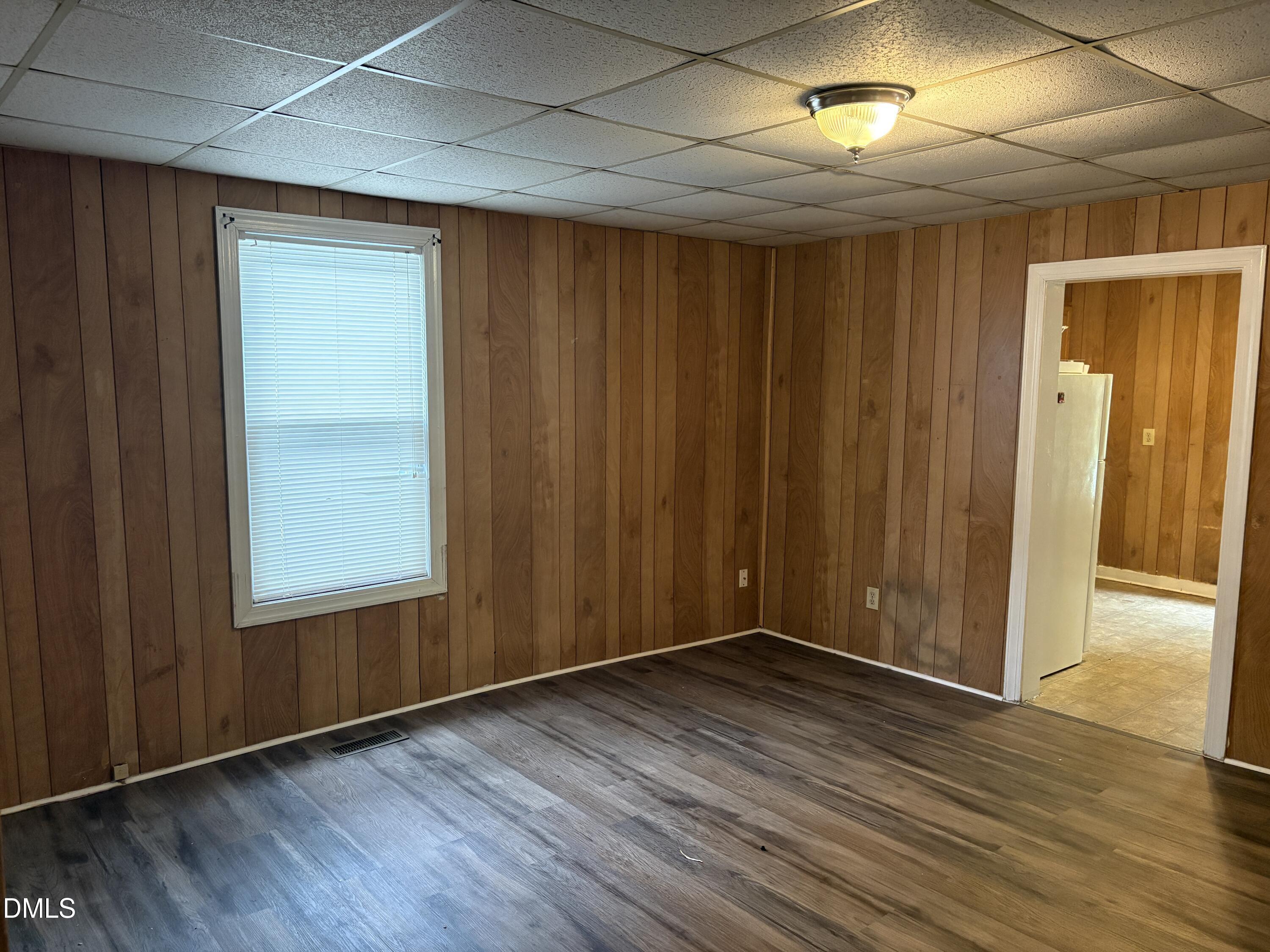 612 N Queen Street Property Photo 8