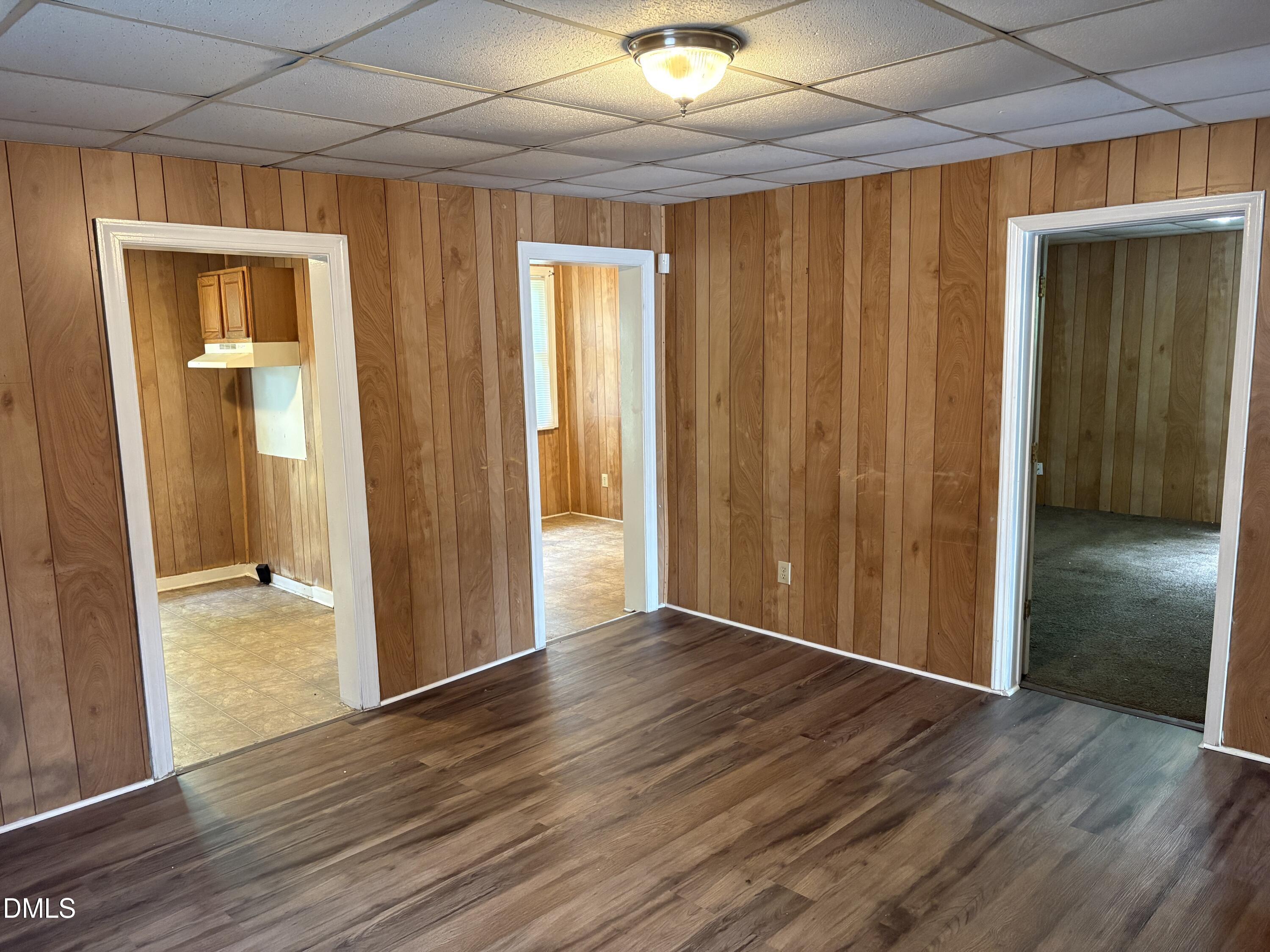 612 N Queen Street Property Photo 9