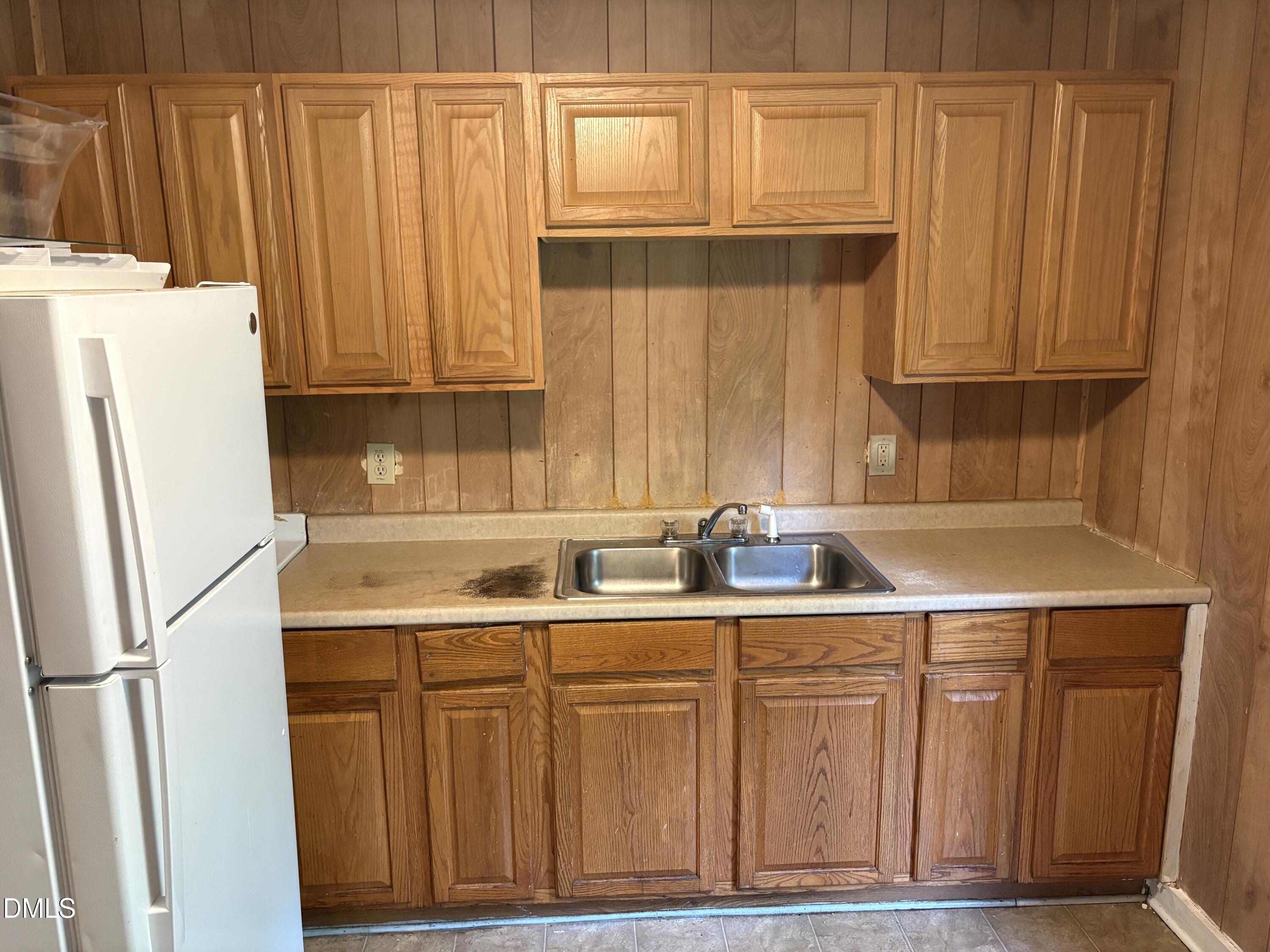 612 N Queen Street Property Photo 10
