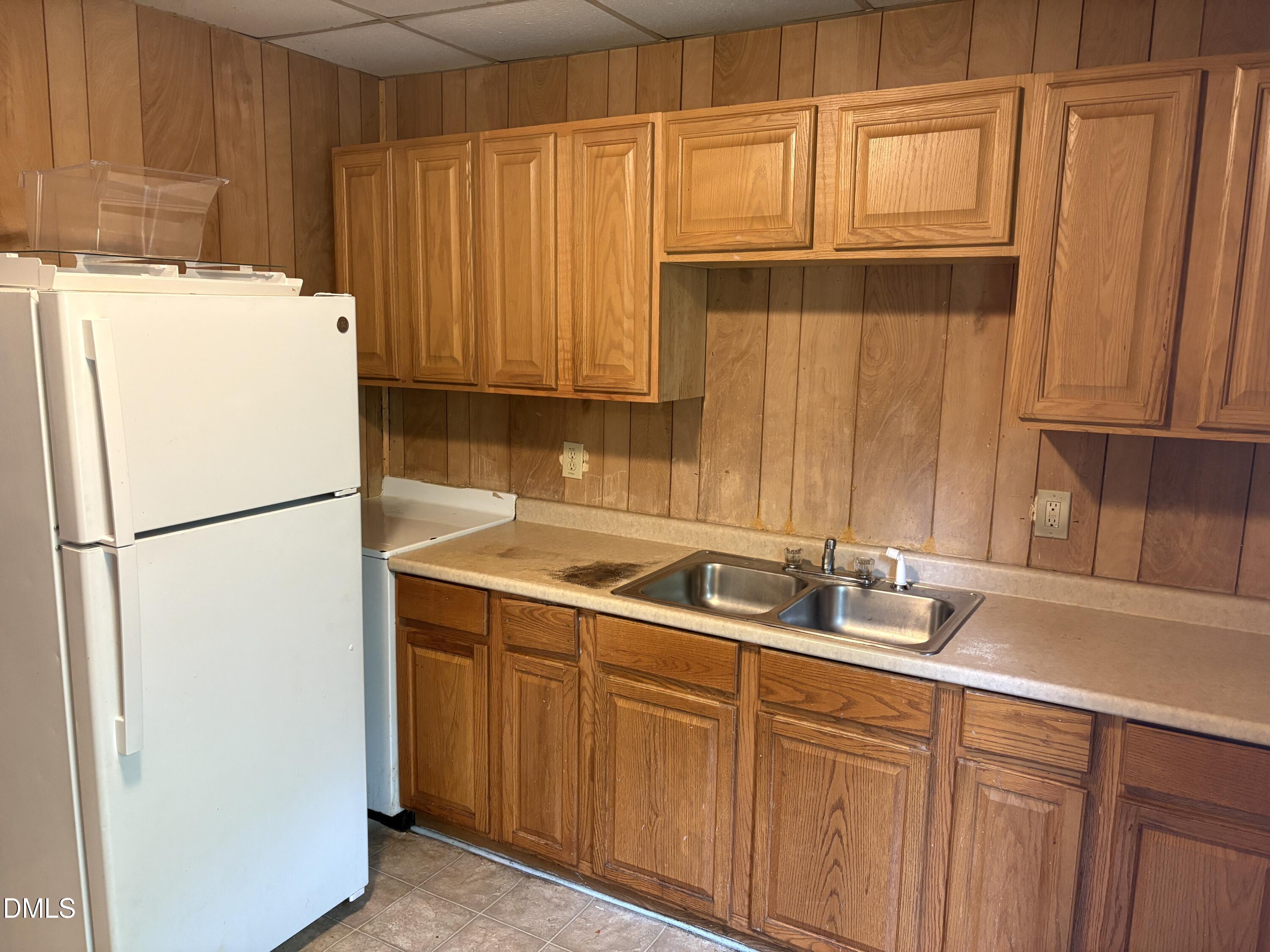 612 N Queen Street Property Photo 11
