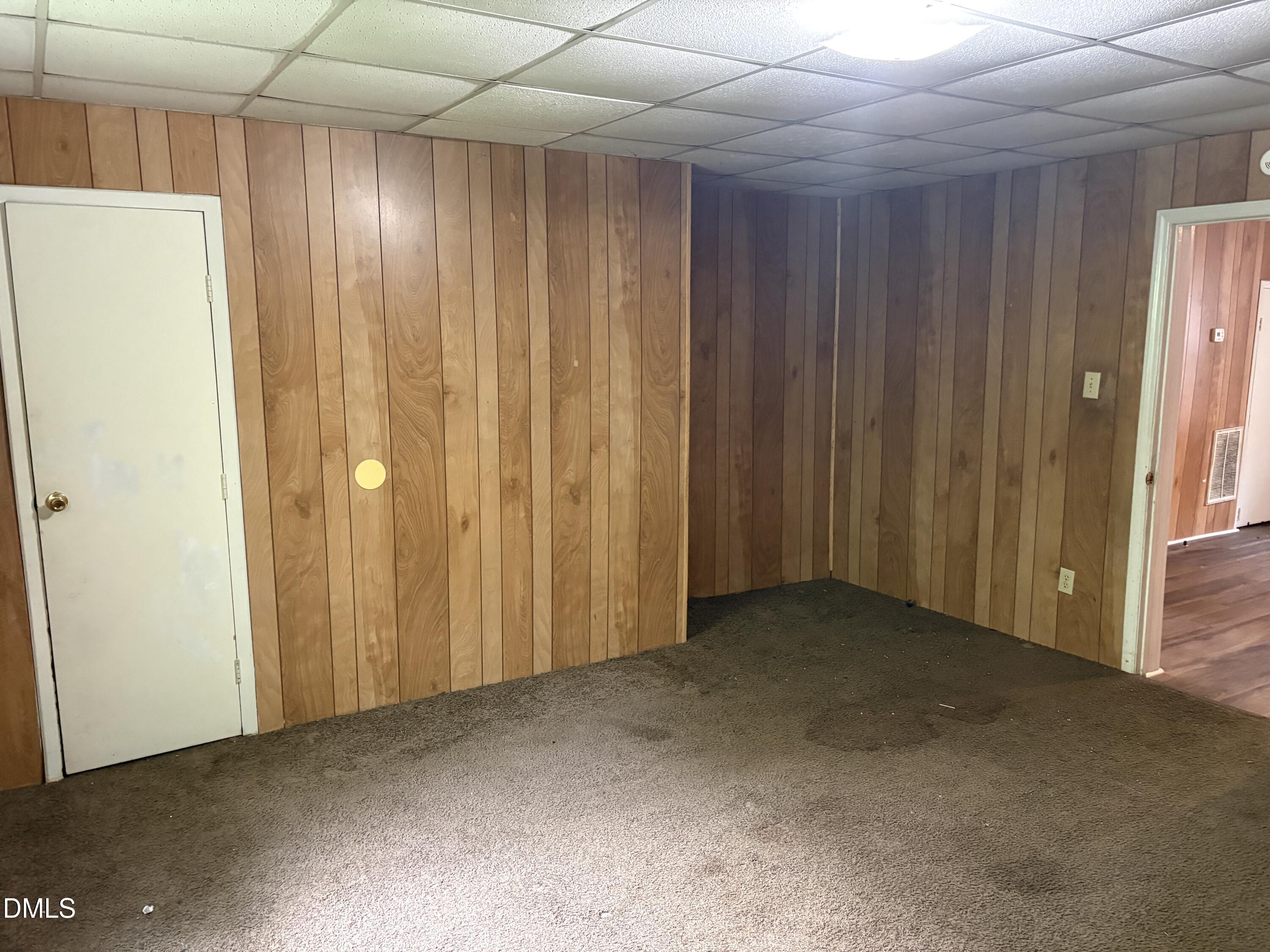 612 N Queen Street Property Photo 17