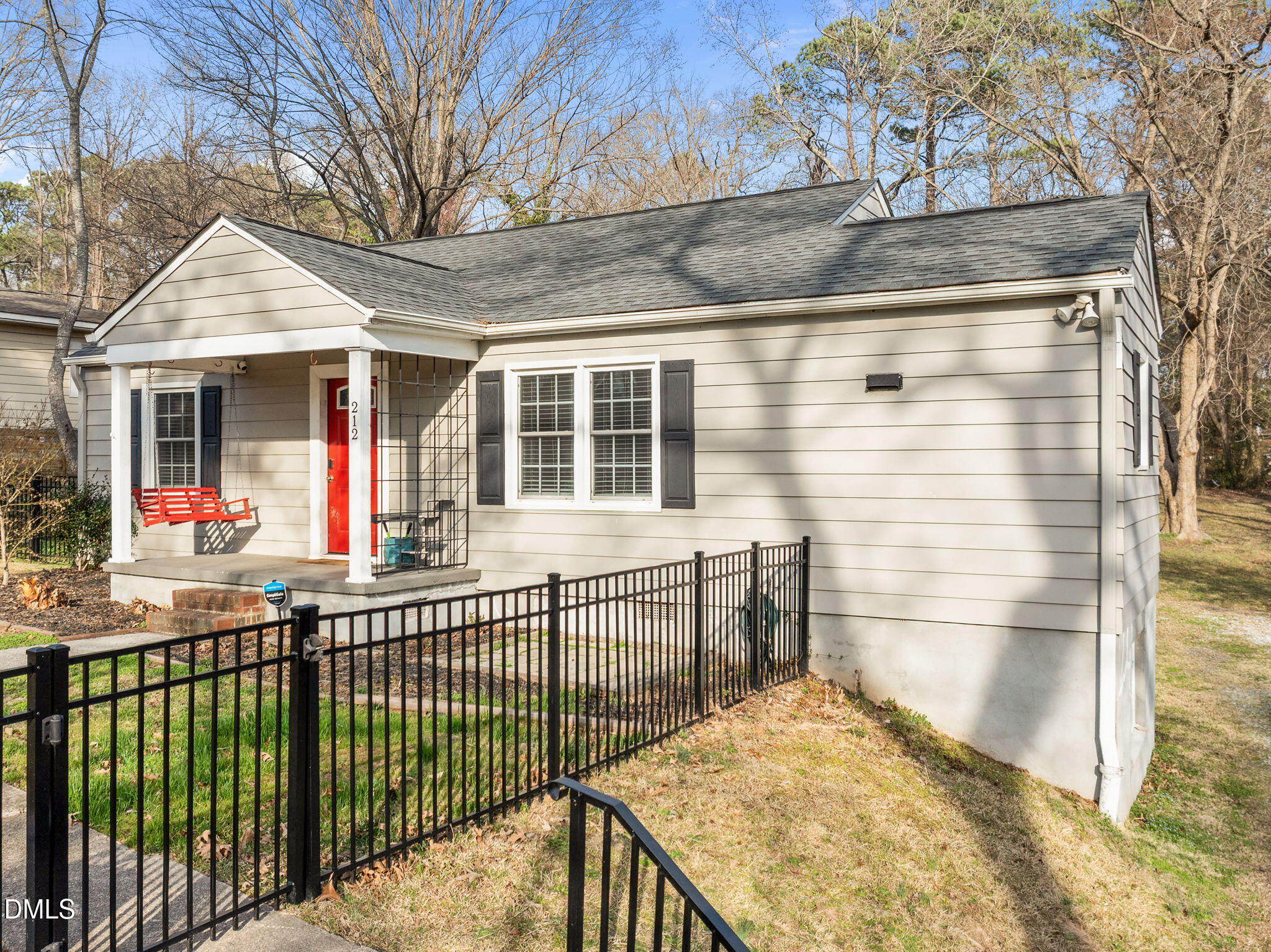 212 Southerland Street Property Photo 2