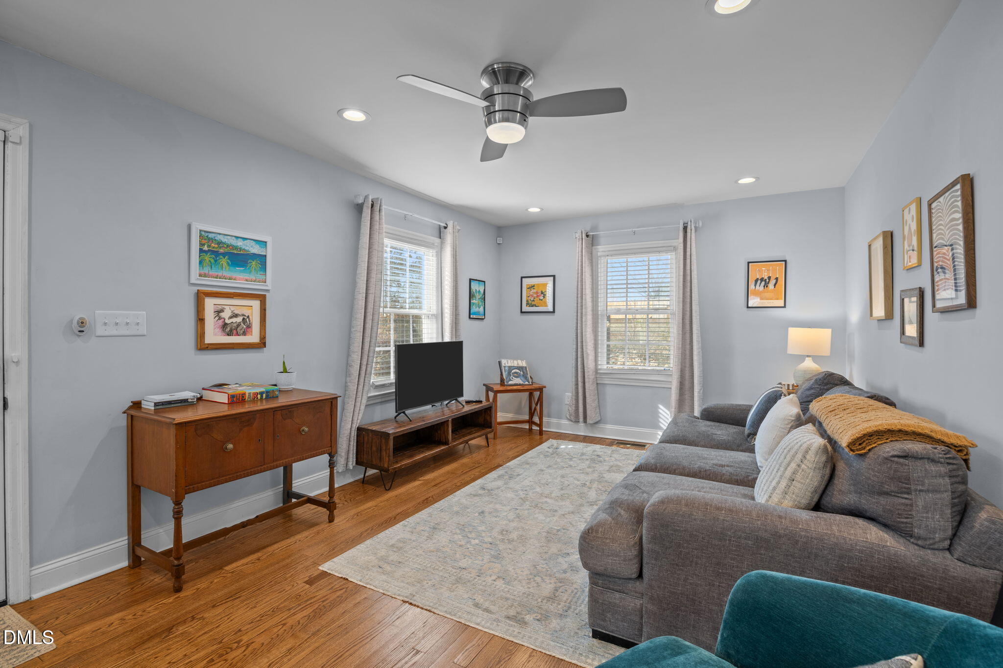 212 Southerland Street Property Photo 8