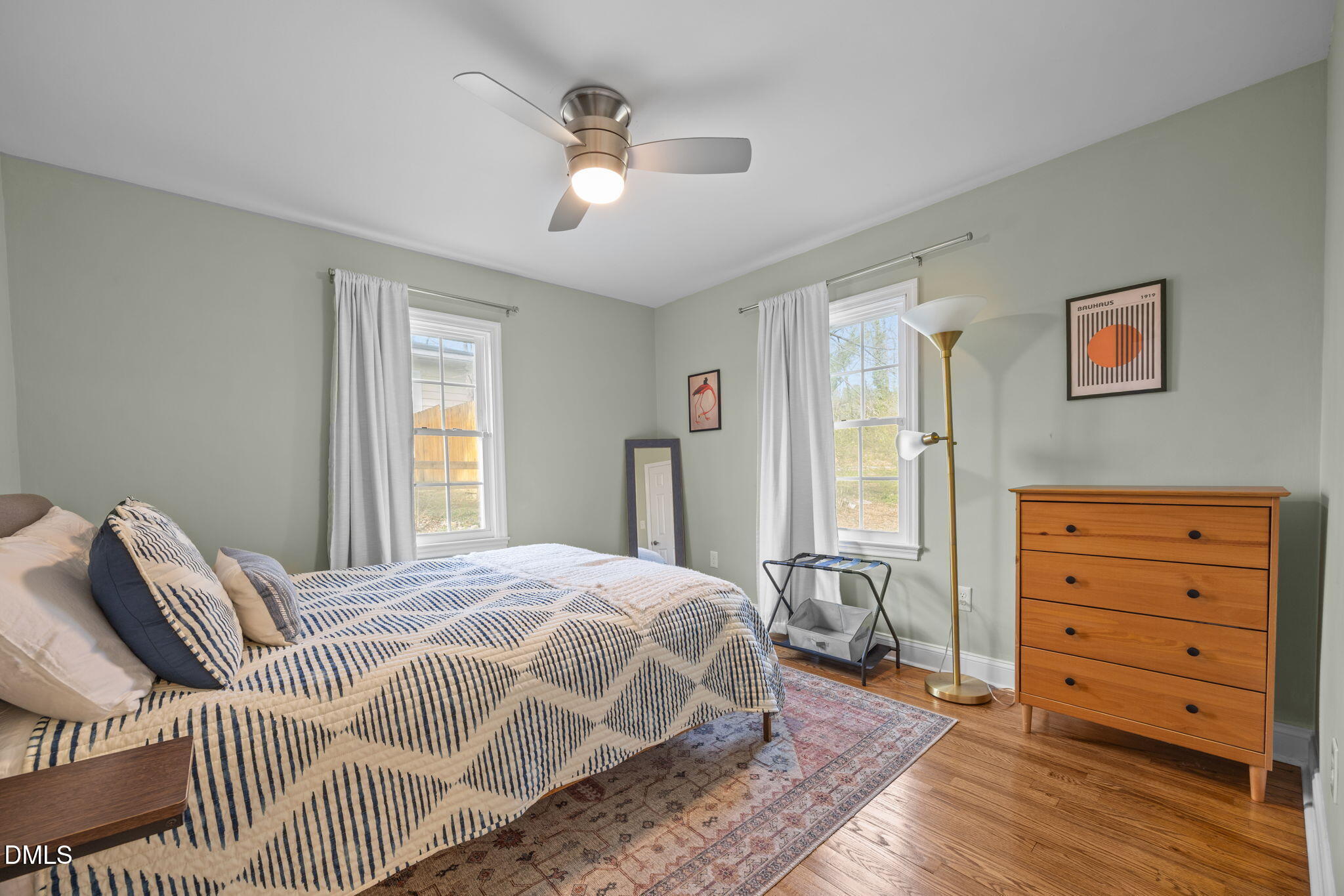 212 Southerland Street Property Photo 14