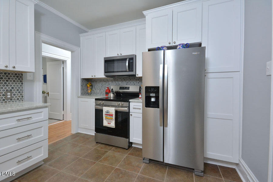 2307 Chapel Hill Road Property Photo 9