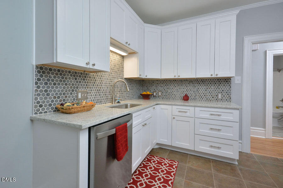 2307 Chapel Hill Road Property Photo 10