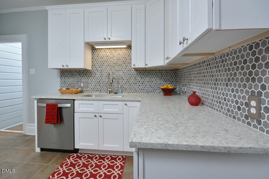 2307 Chapel Hill Road Property Photo 11